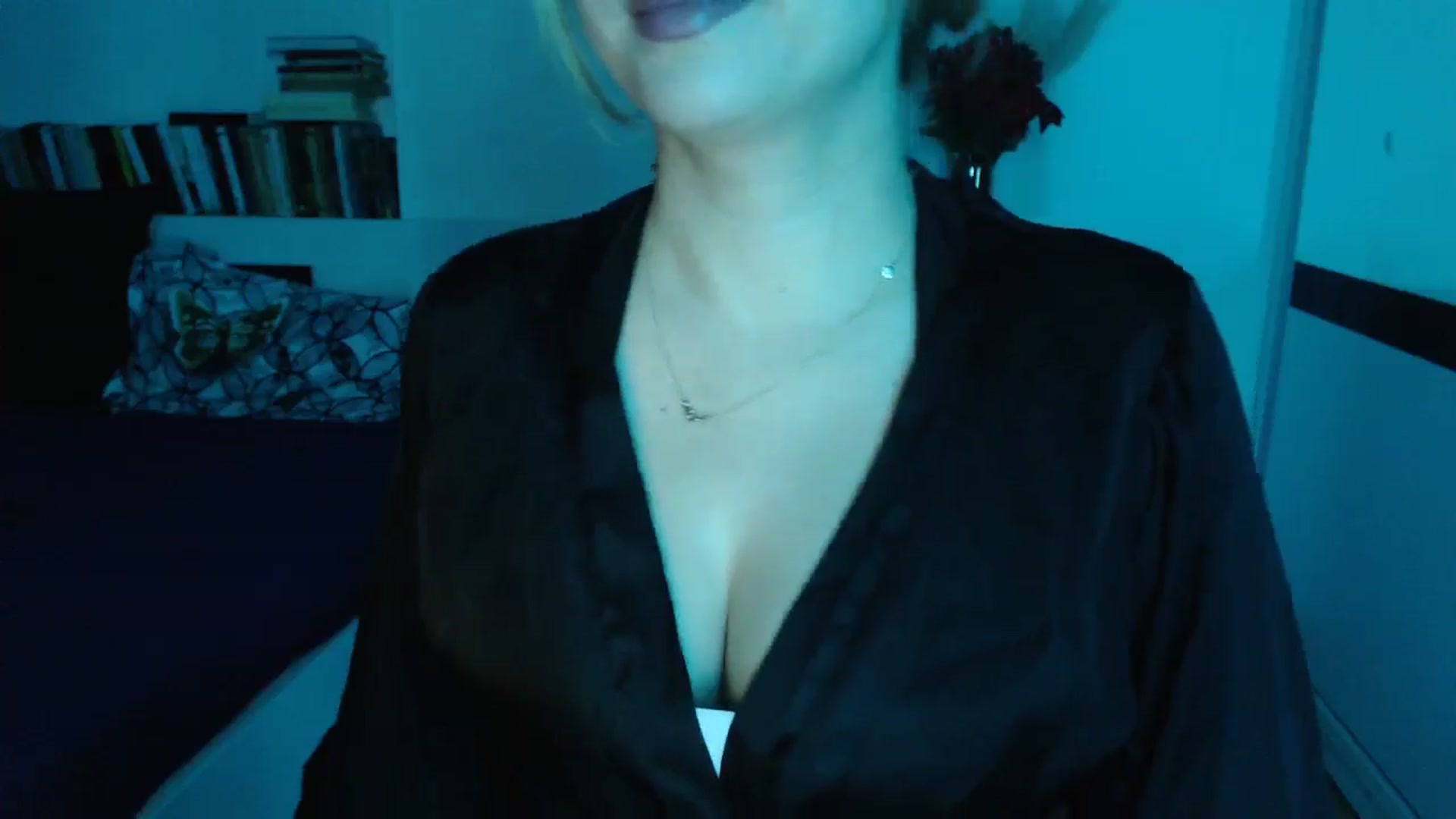 Gallery image thumbnail from Sandy___'s myfreecams stream on, 10/27/2024, 24:22 image 6 of 20