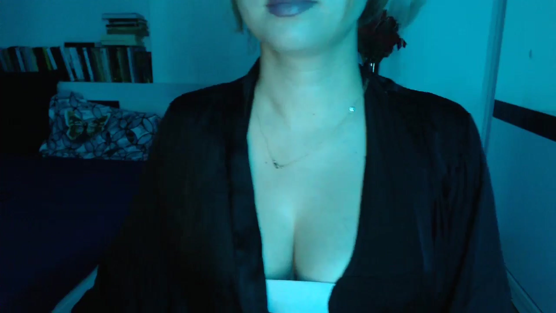 Gallery image thumbnail from Sandy___'s myfreecams stream on, 10/27/2024, 24:22 image 18 of 20