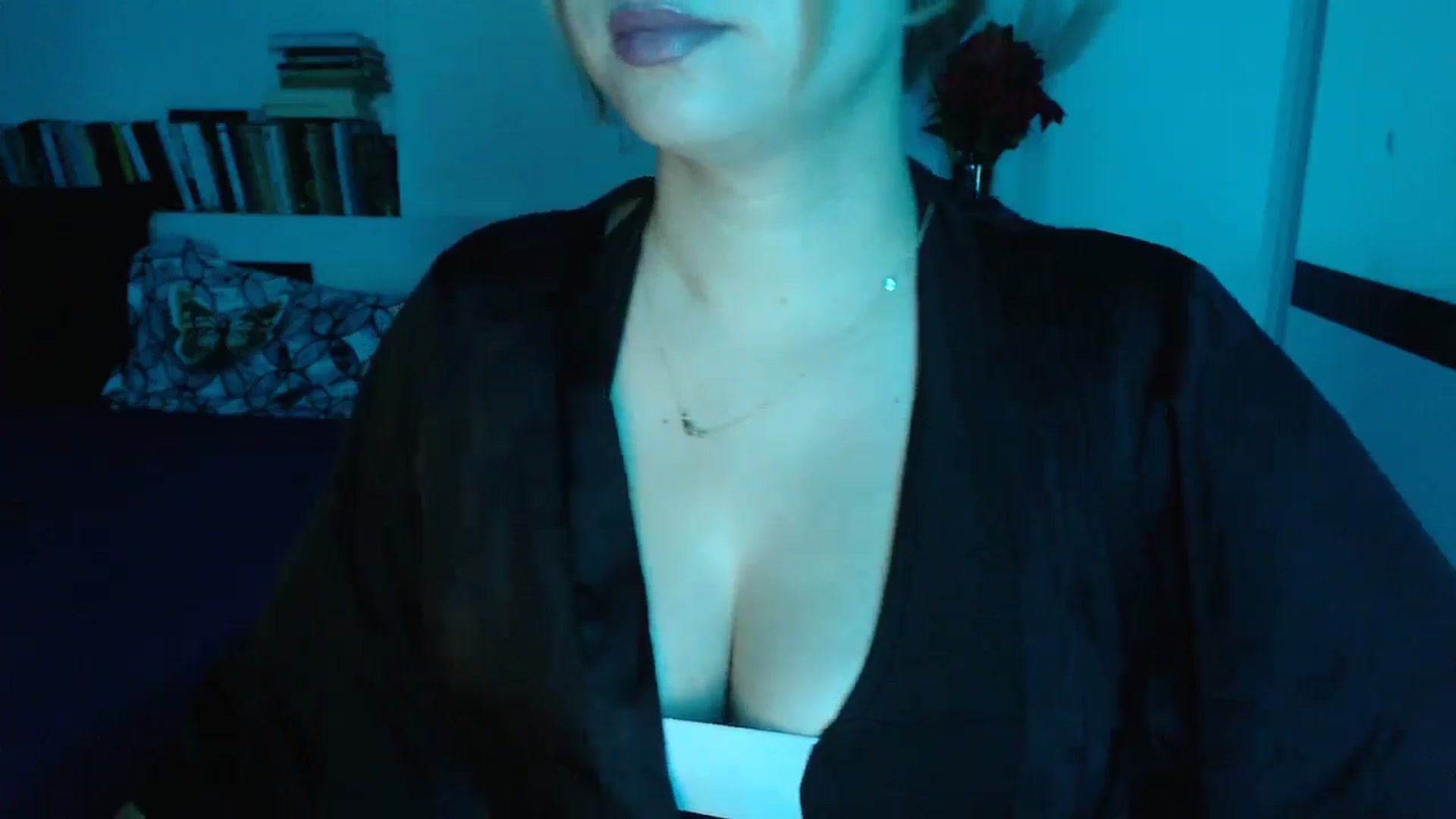 Gallery image thumbnail from Sandy___'s myfreecams stream on, 10/27/2024, 24:22 image 12 of 20