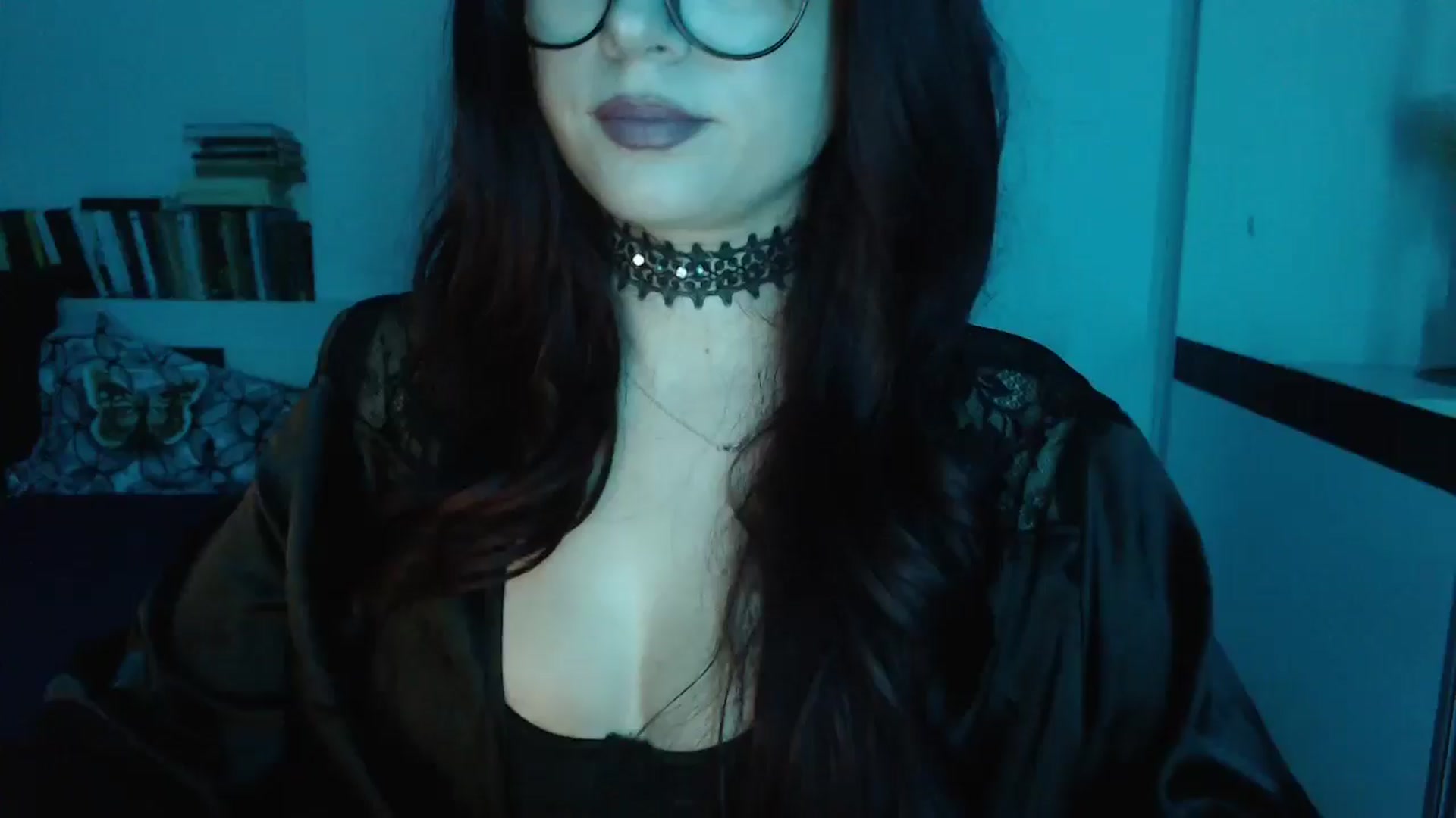 Gallery image thumbnail from Sandy___'s myfreecams stream on, 10/31/2024, 24:40 image 5 of 20