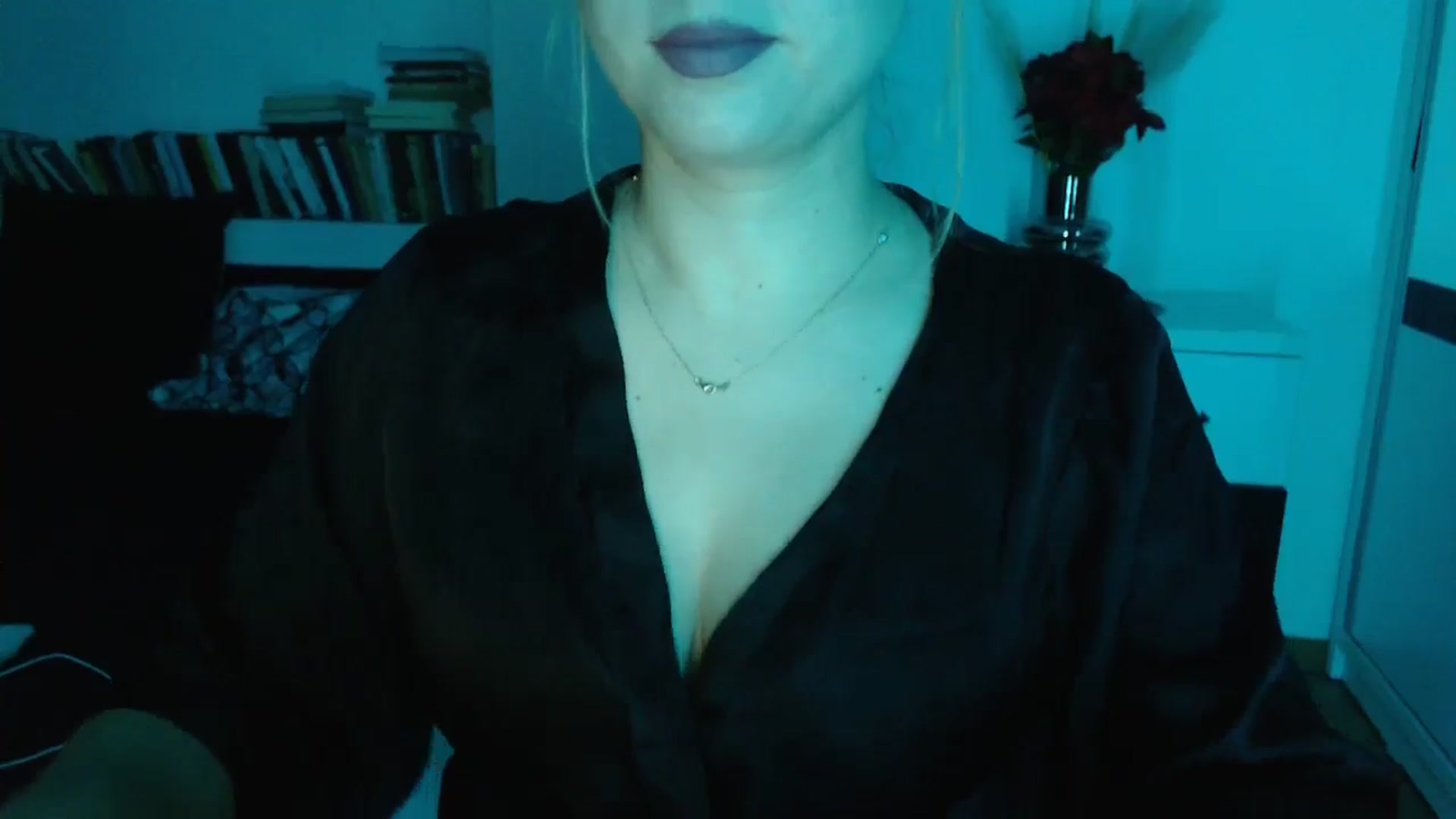 Gallery image thumbnail from Sandy___'s myfreecams stream on, 11/10/2024, 01:33 image 8 of 20