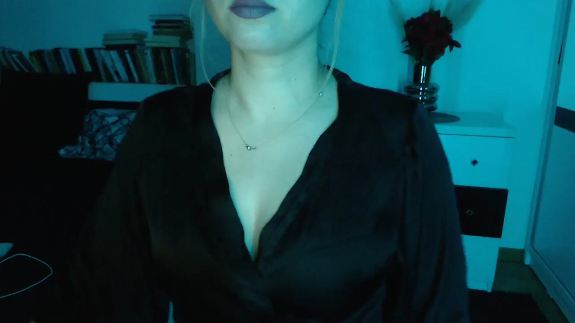 Gallery image thumbnail from Sandy___'s myfreecams stream on, 11/10/2024, 01:33 image 17 of 20