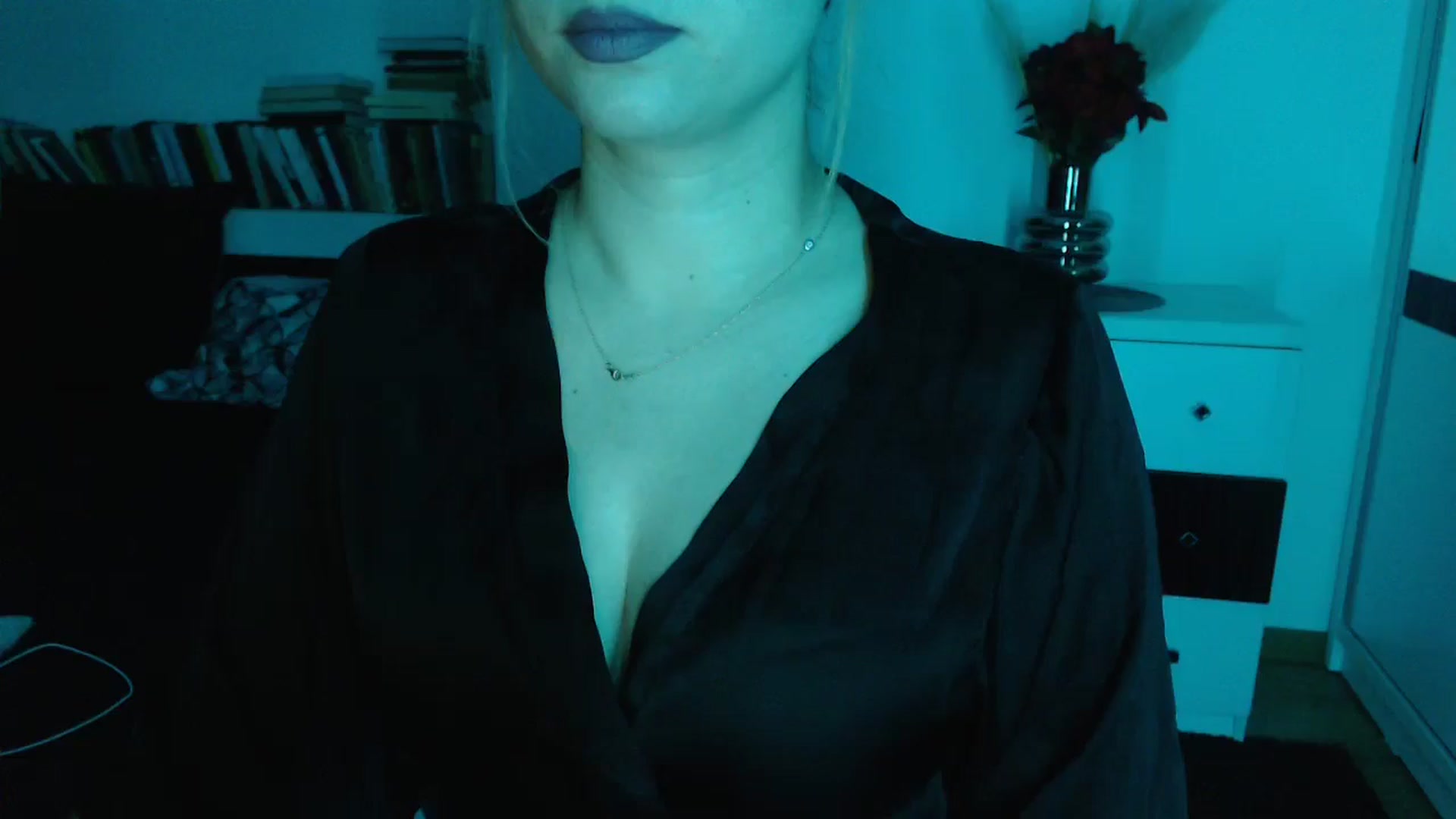 Gallery image thumbnail from Sandy___'s myfreecams stream on, 11/10/2024, 01:33 image 16 of 20