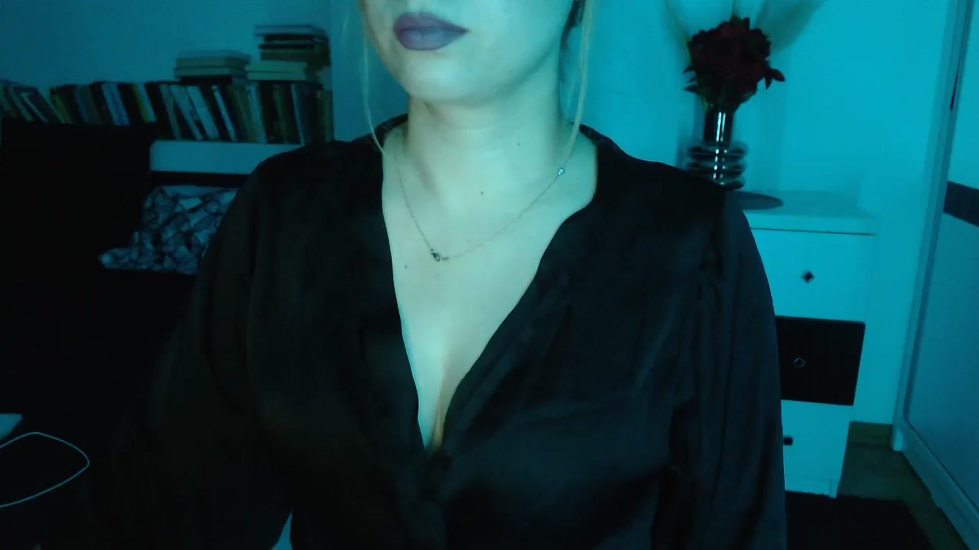 Gallery image thumbnail from Sandy___'s myfreecams stream on, 11/10/2024, 01:33 image 18 of 20