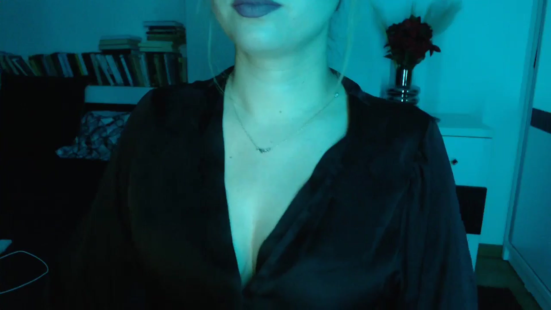 Gallery image thumbnail from Sandy___'s myfreecams stream on, 11/10/2024, 01:33 image 13 of 20