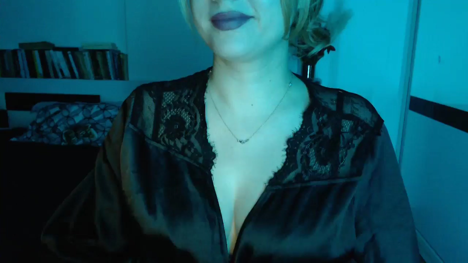 Gallery image thumbnail from Sandy___'s myfreecams stream on, 11/19/2024, 24:32 image 1 of 20