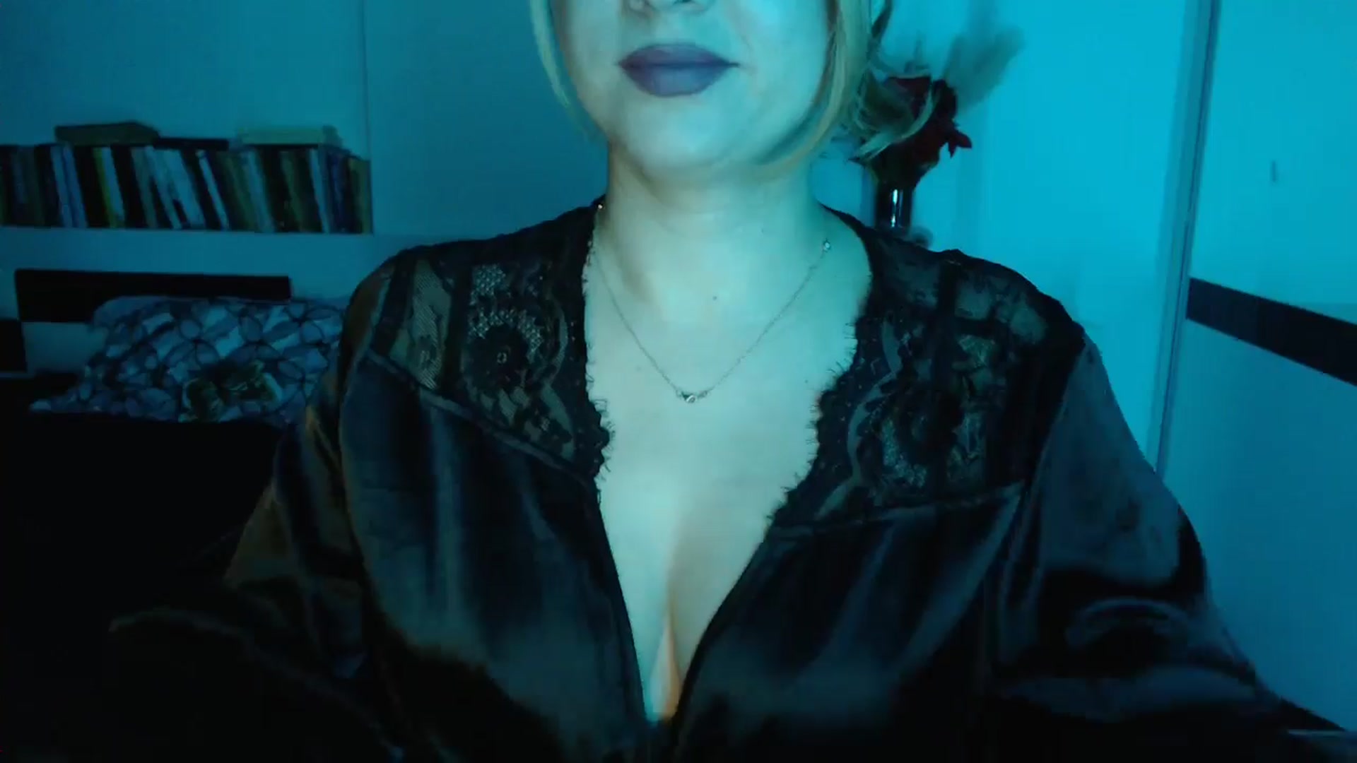 Gallery image thumbnail from Sandy___'s myfreecams stream on, 11/19/2024, 24:32 image 10 of 20