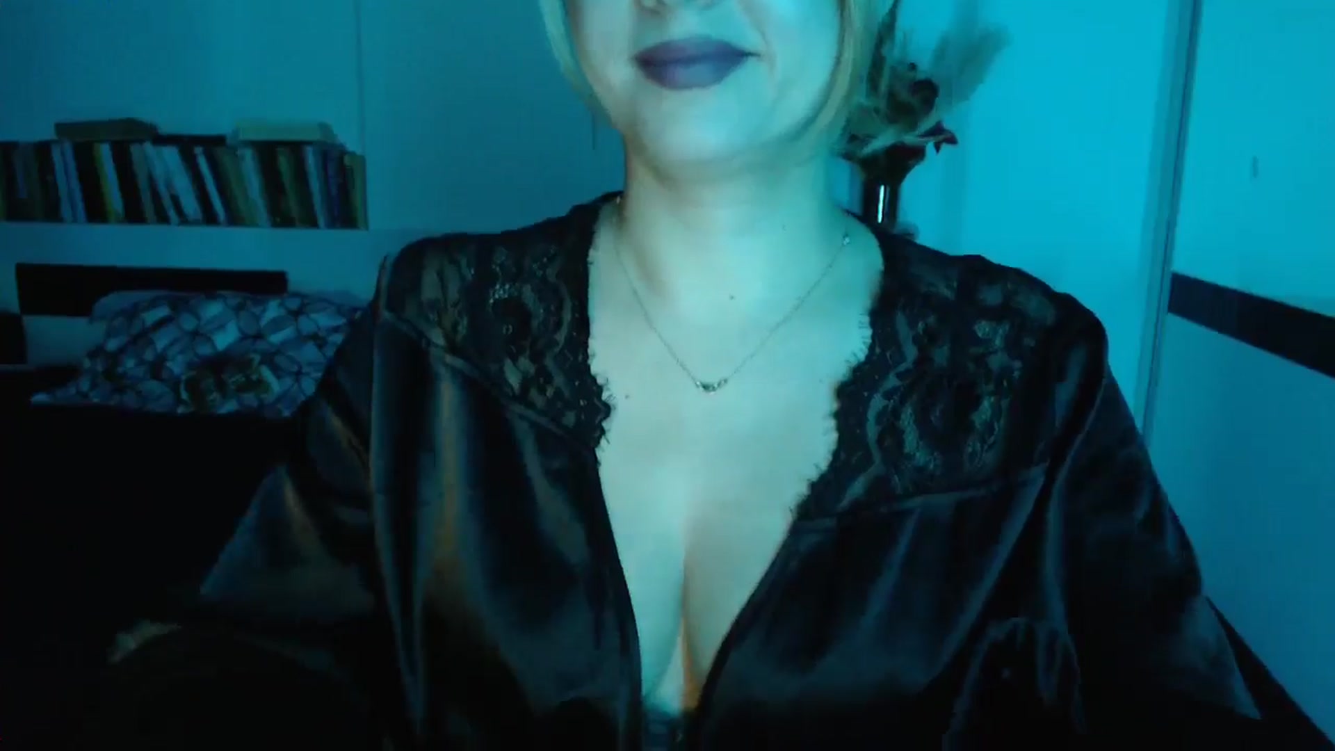 Gallery image thumbnail from Sandy___'s myfreecams stream on, 11/19/2024, 24:32 image 20 of 20