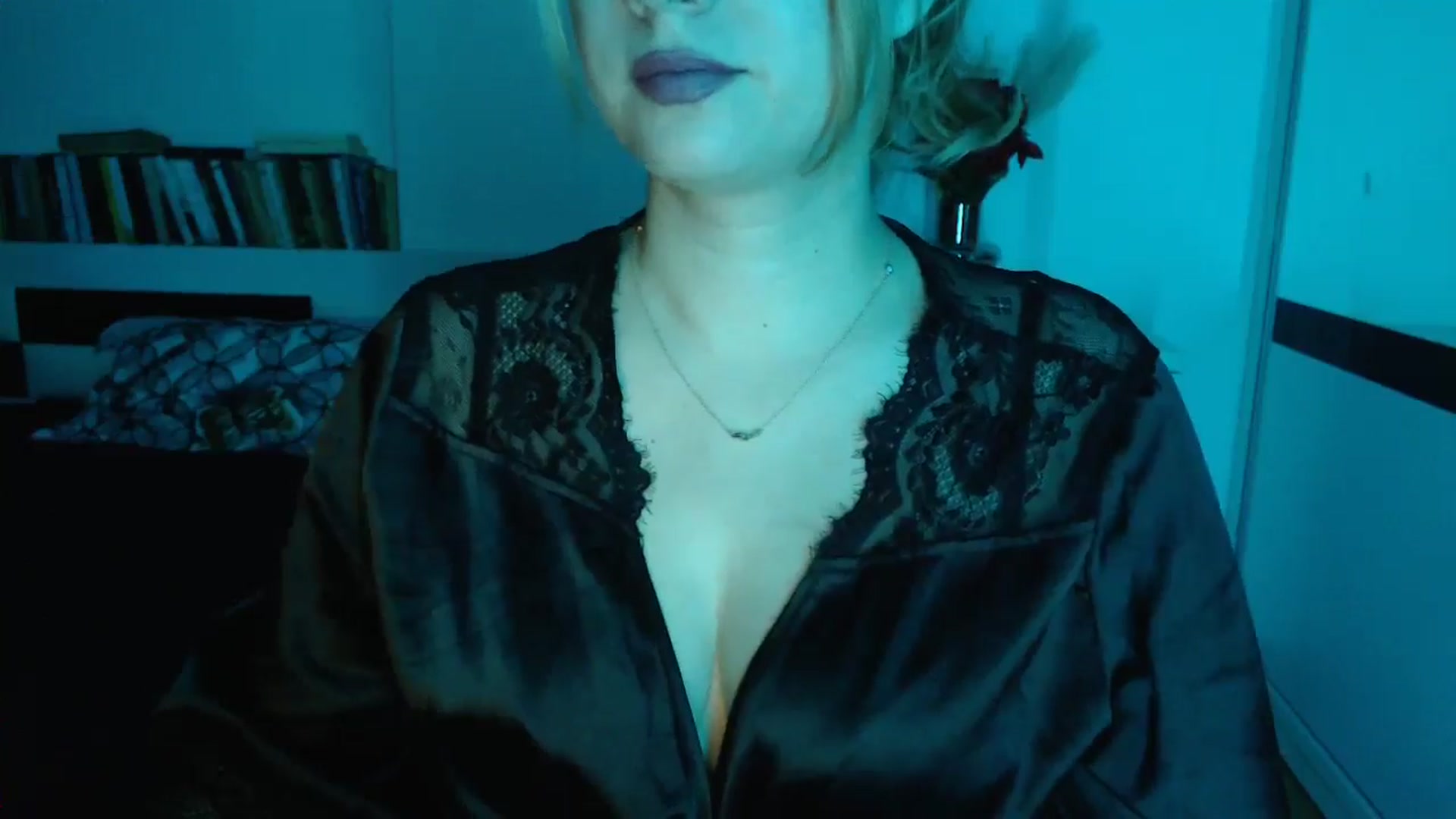 Gallery image thumbnail from Sandy___'s myfreecams stream on, 11/19/2024, 24:32 image 5 of 20