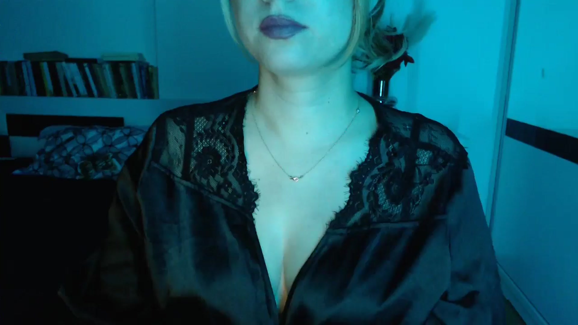 Gallery image thumbnail from Sandy___'s myfreecams stream on, 11/19/2024, 24:32 image 11 of 20