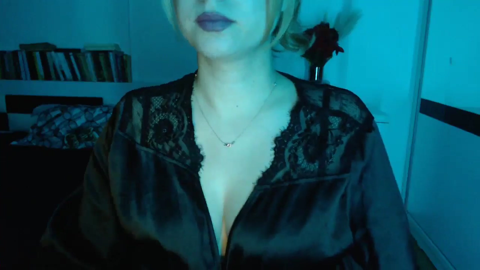 Gallery image thumbnail from Sandy___'s myfreecams stream on, 11/19/2024, 24:32 image 2 of 20