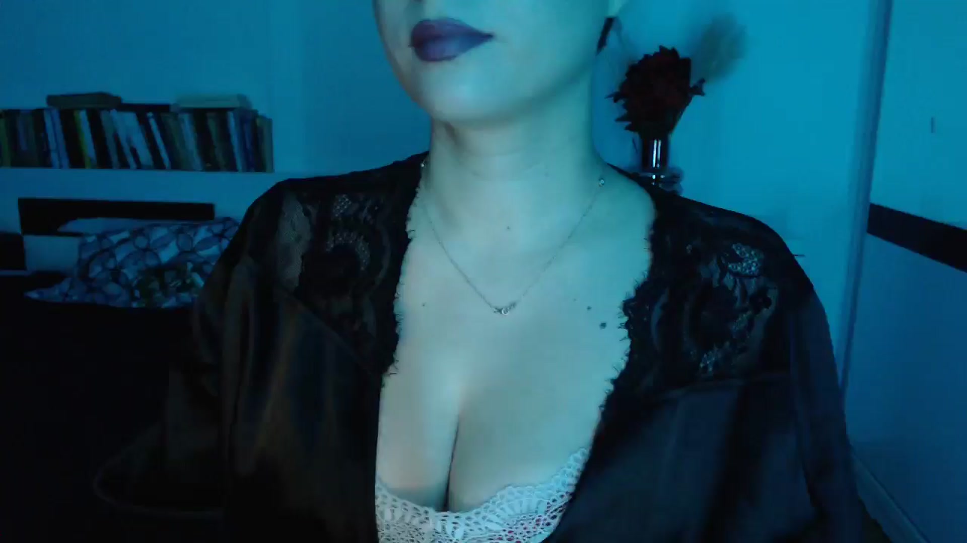 Gallery image thumbnail from Sandy___'s myfreecams stream on, 11/27/2024, 23:36 image 14 of 20