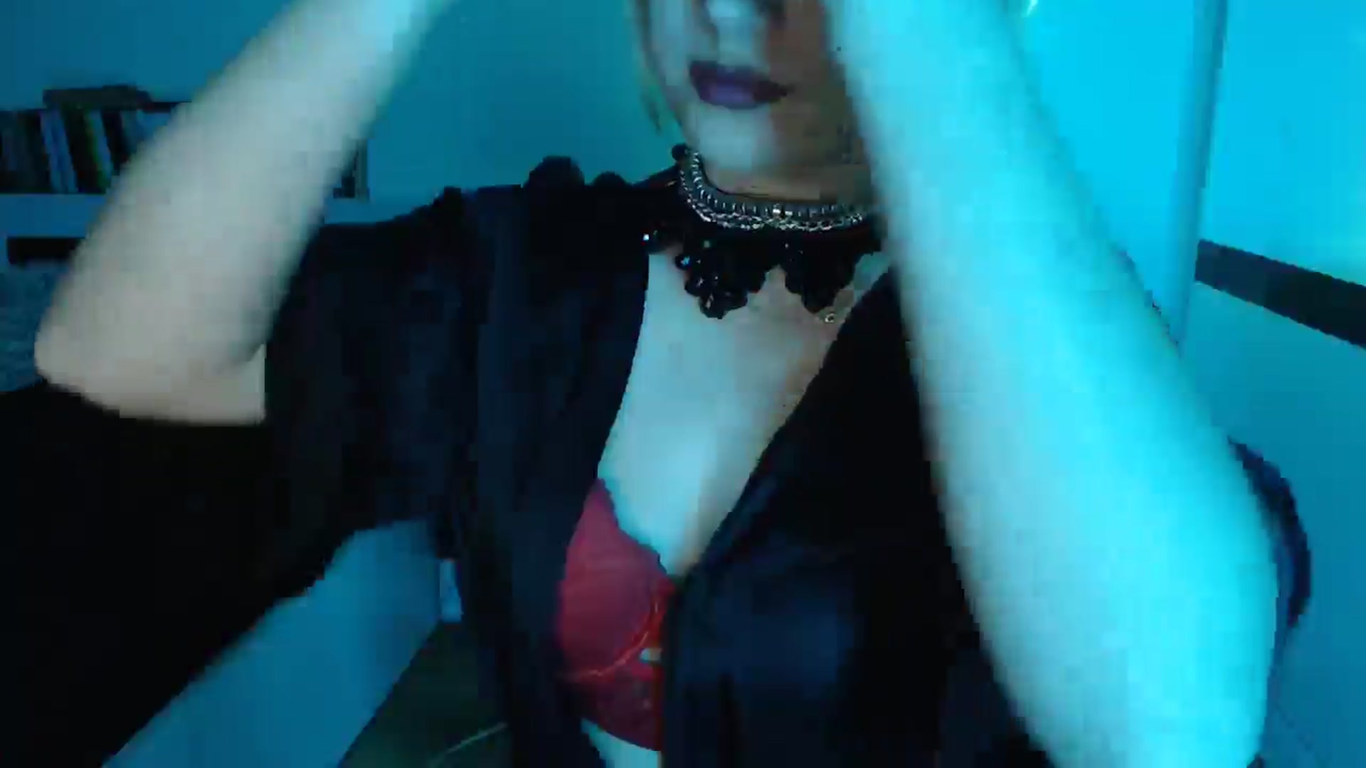 Gallery image thumbnail from Sandy___'s myfreecams stream on, 12/07/2024, 03:05 image 18 of 20