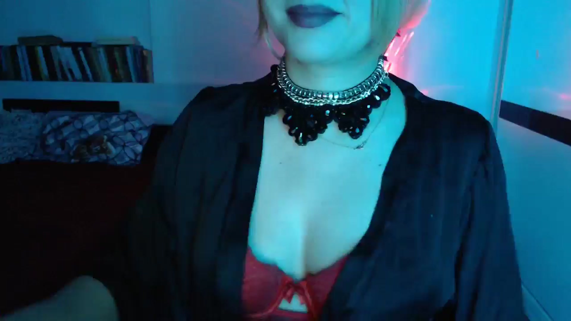 Gallery image thumbnail from Sandy___'s myfreecams stream on, 12/07/2024, 03:05 image 14 of 20