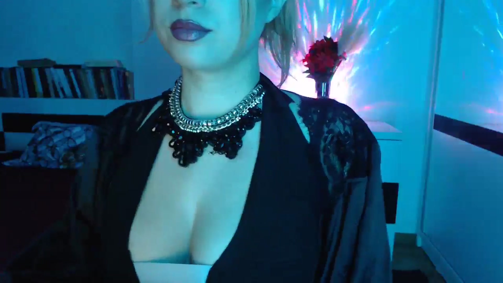 Gallery image thumbnail from Sandy___'s myfreecams stream on, 12/08/2024, 24:42 image 18 of 20