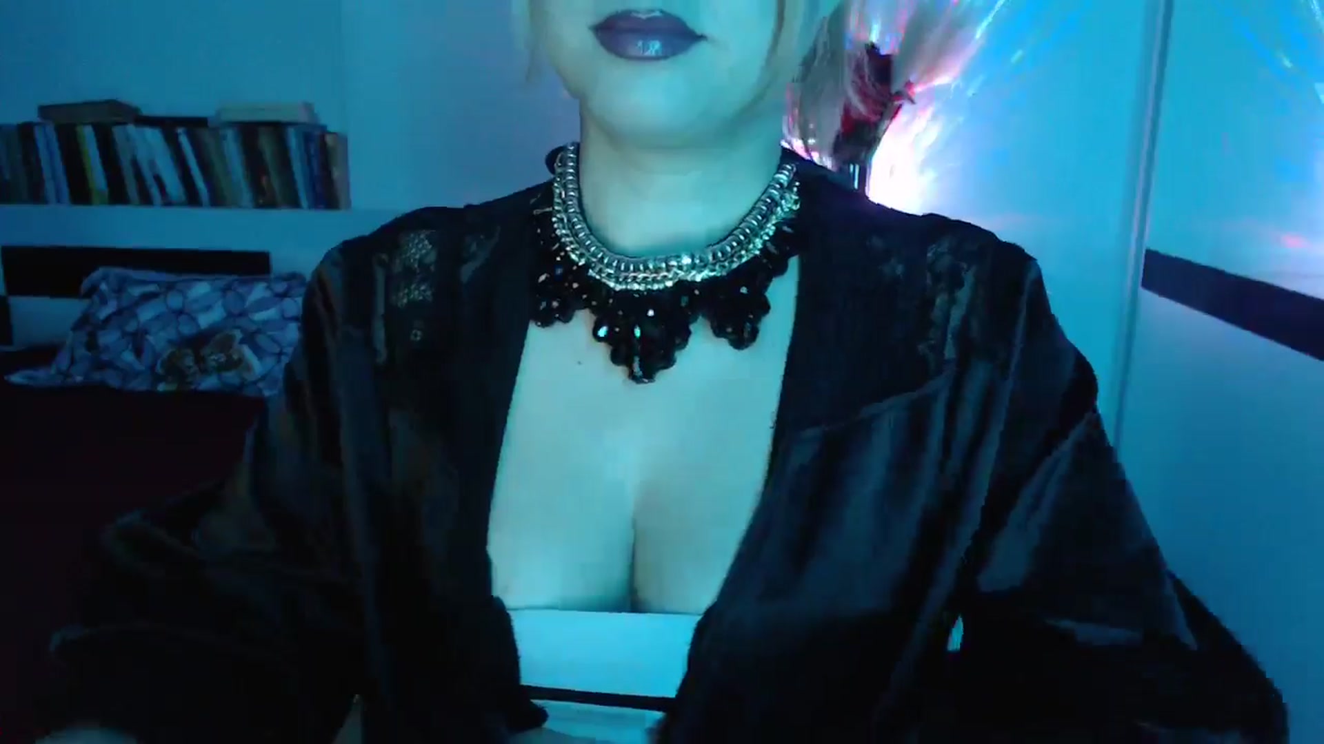 Gallery image thumbnail from Sandy___'s myfreecams stream on, 12/08/2024, 24:42 image 6 of 20
