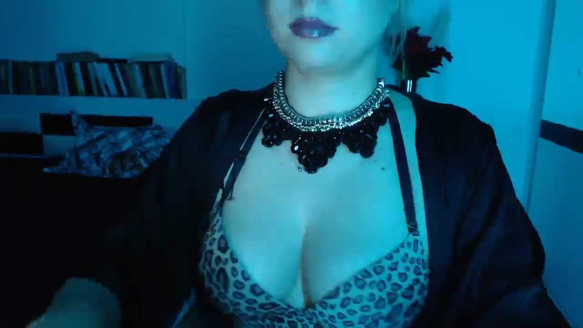Gallery image thumbnail from Sandy___'s myfreecams stream on, 12/12/2024, 01:03 image 16 of 20