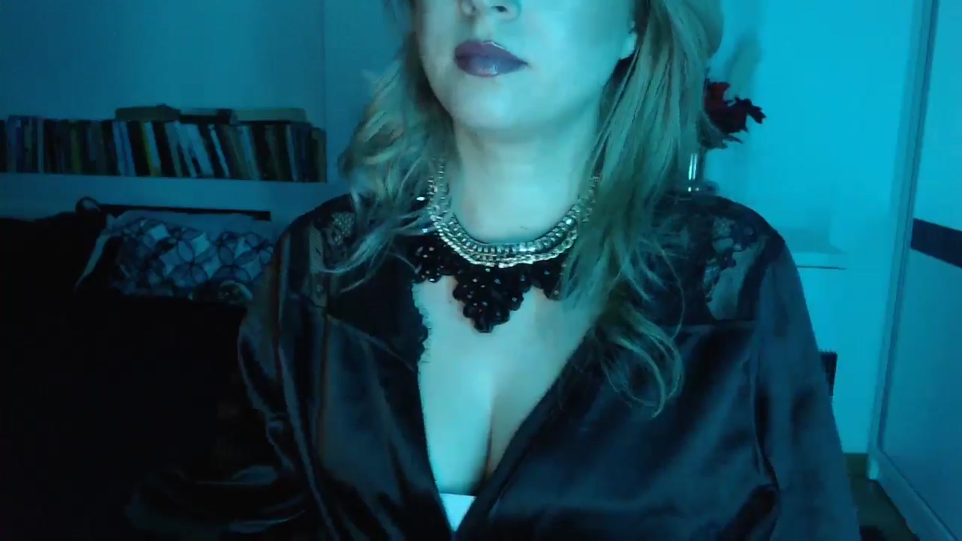 Gallery image thumbnail from Sandy___'s myfreecams stream on, 12/22/2024, 24:56 image 2 of 20
