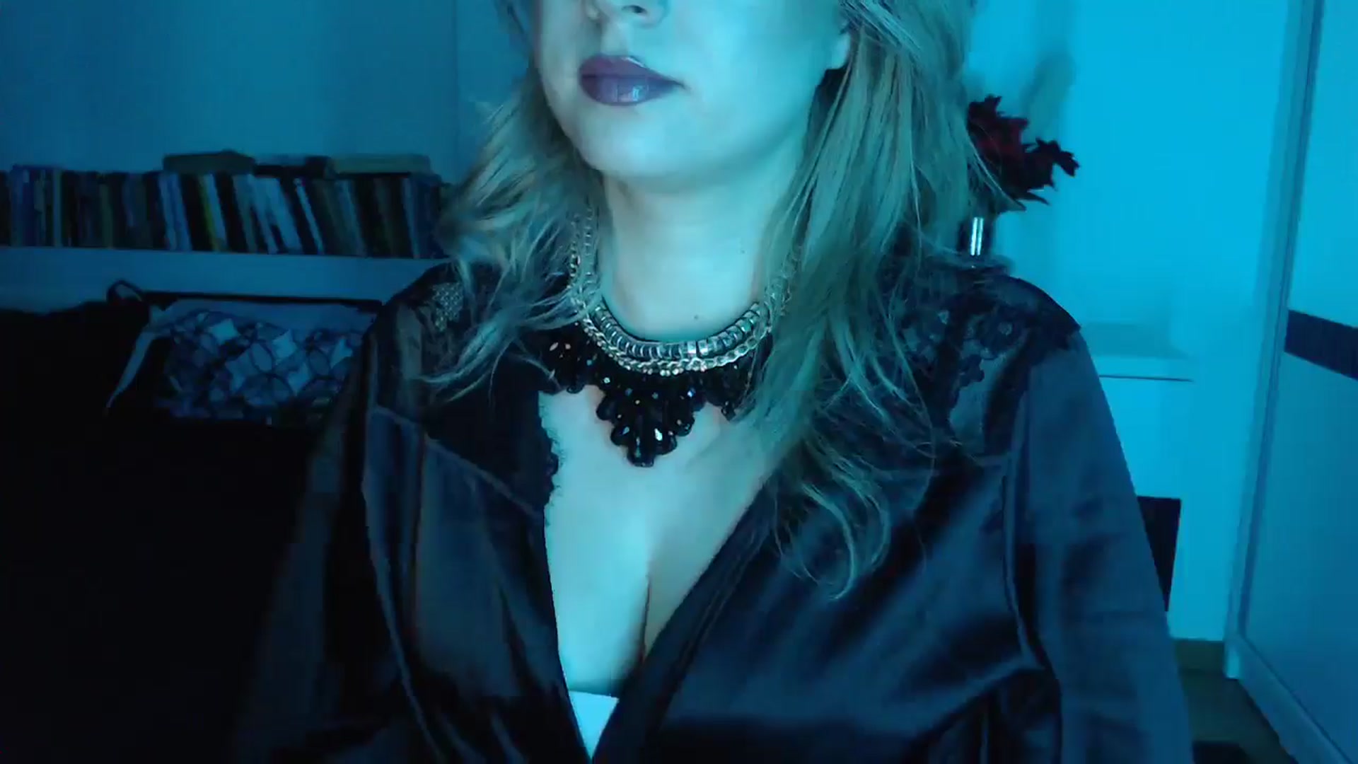 Gallery image thumbnail from Sandy___'s myfreecams stream on, 12/22/2024, 24:56 image 16 of 20