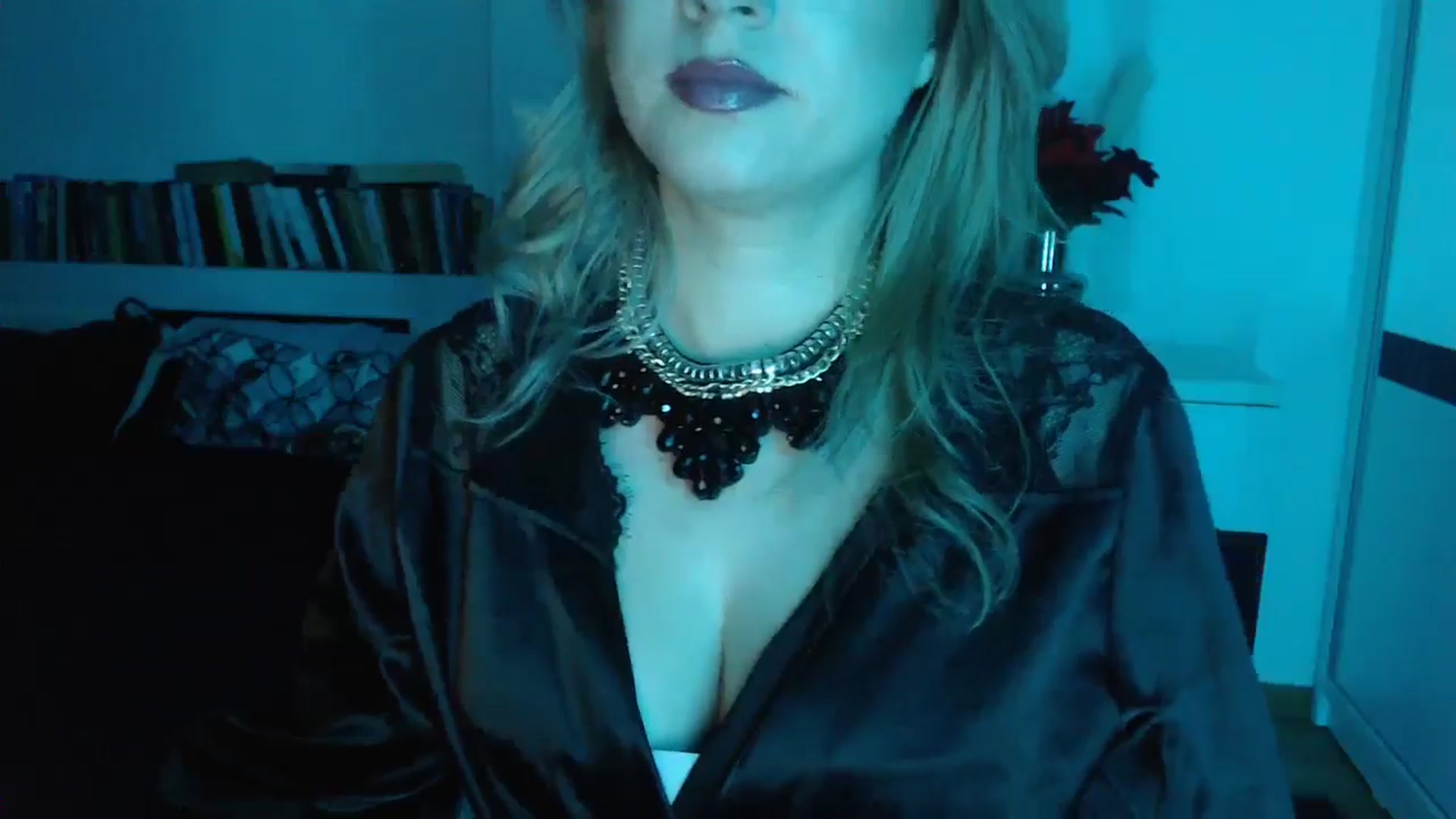 Gallery image thumbnail from Sandy___'s myfreecams stream on, 12/22/2024, 24:56 image 5 of 20