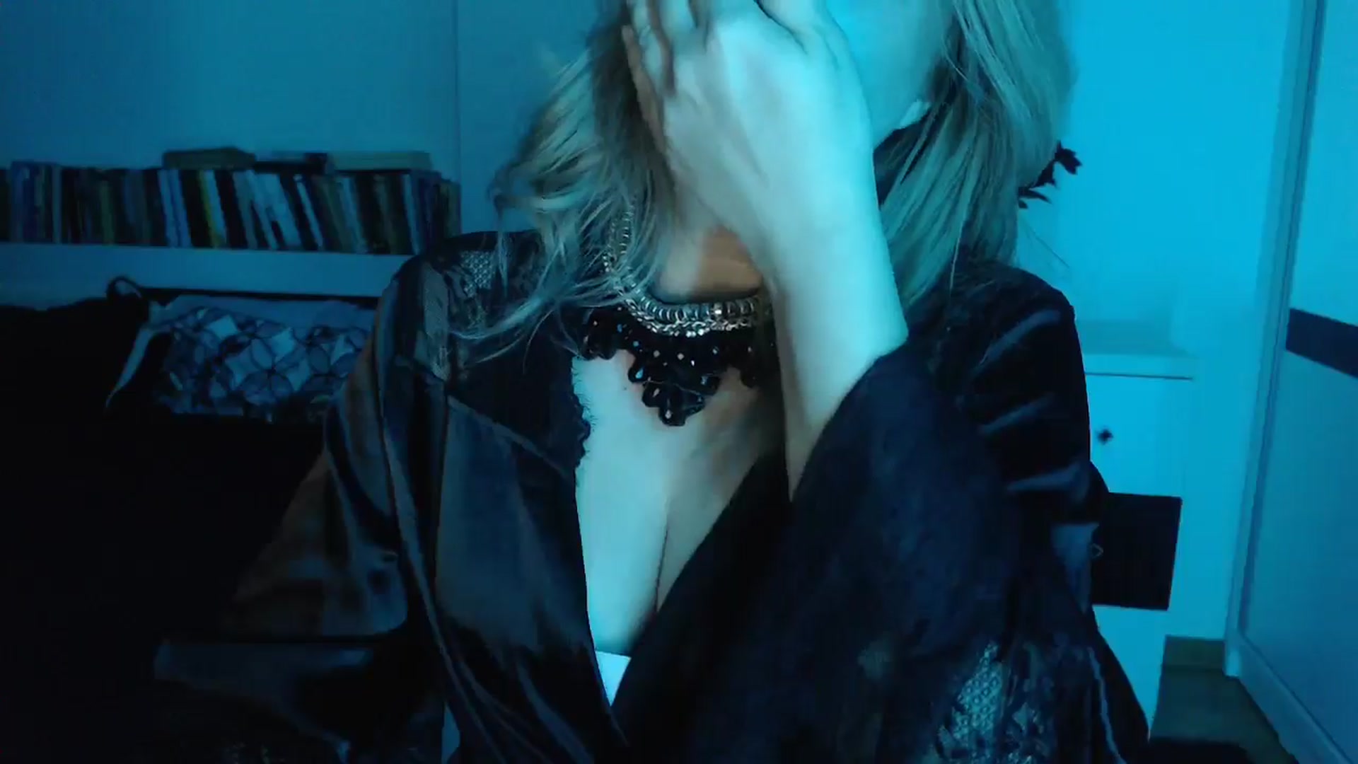 Gallery image thumbnail from Sandy___'s myfreecams stream on, 12/22/2024, 24:56 image 19 of 20