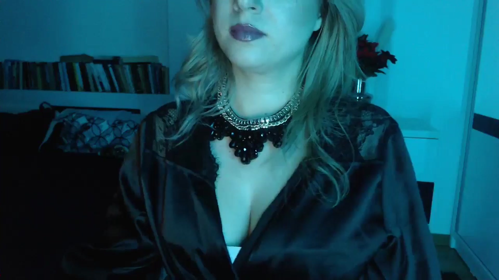 Gallery image thumbnail from Sandy___'s myfreecams stream on, 12/22/2024, 24:56 image 6 of 20