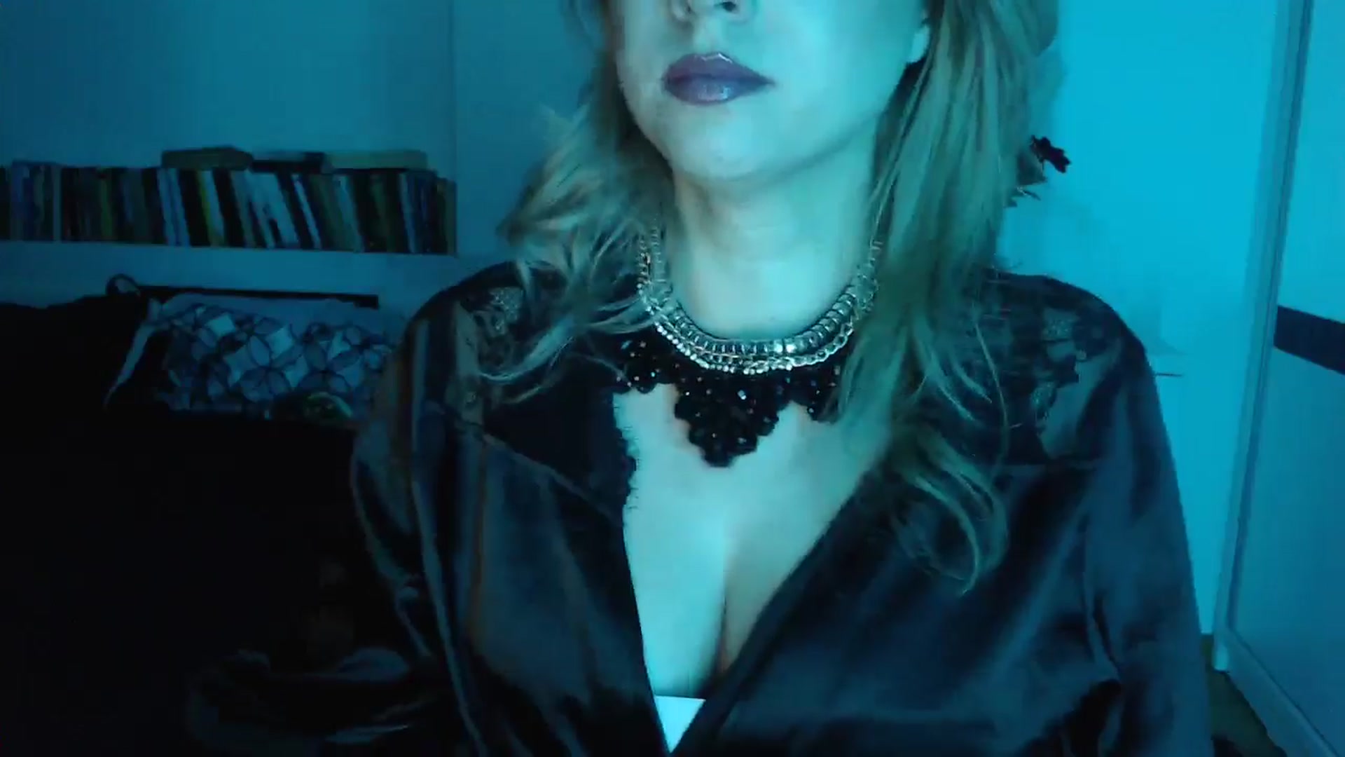 Gallery image thumbnail from Sandy___'s myfreecams stream on, 12/22/2024, 24:56 image 3 of 20