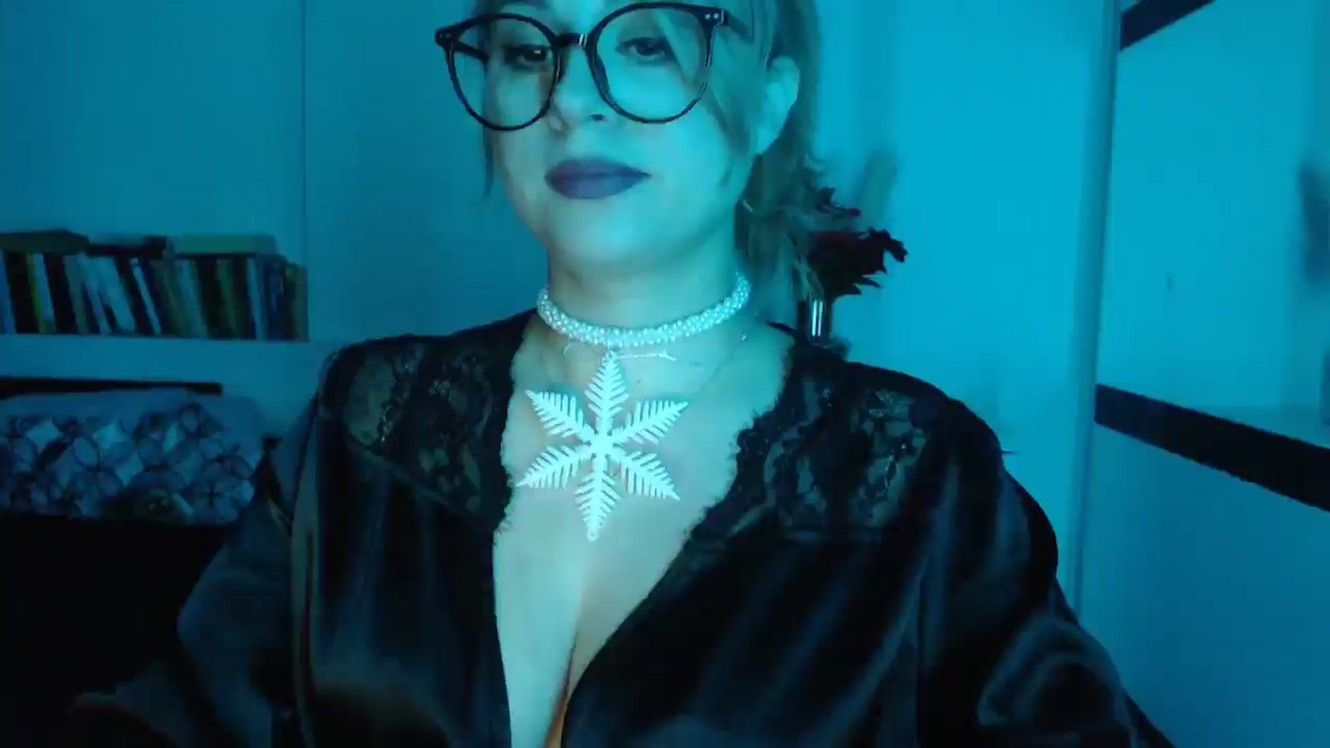 Gallery image thumbnail from Sandy___'s myfreecams stream on, 12/26/2024, 24:00 image 3 of 20