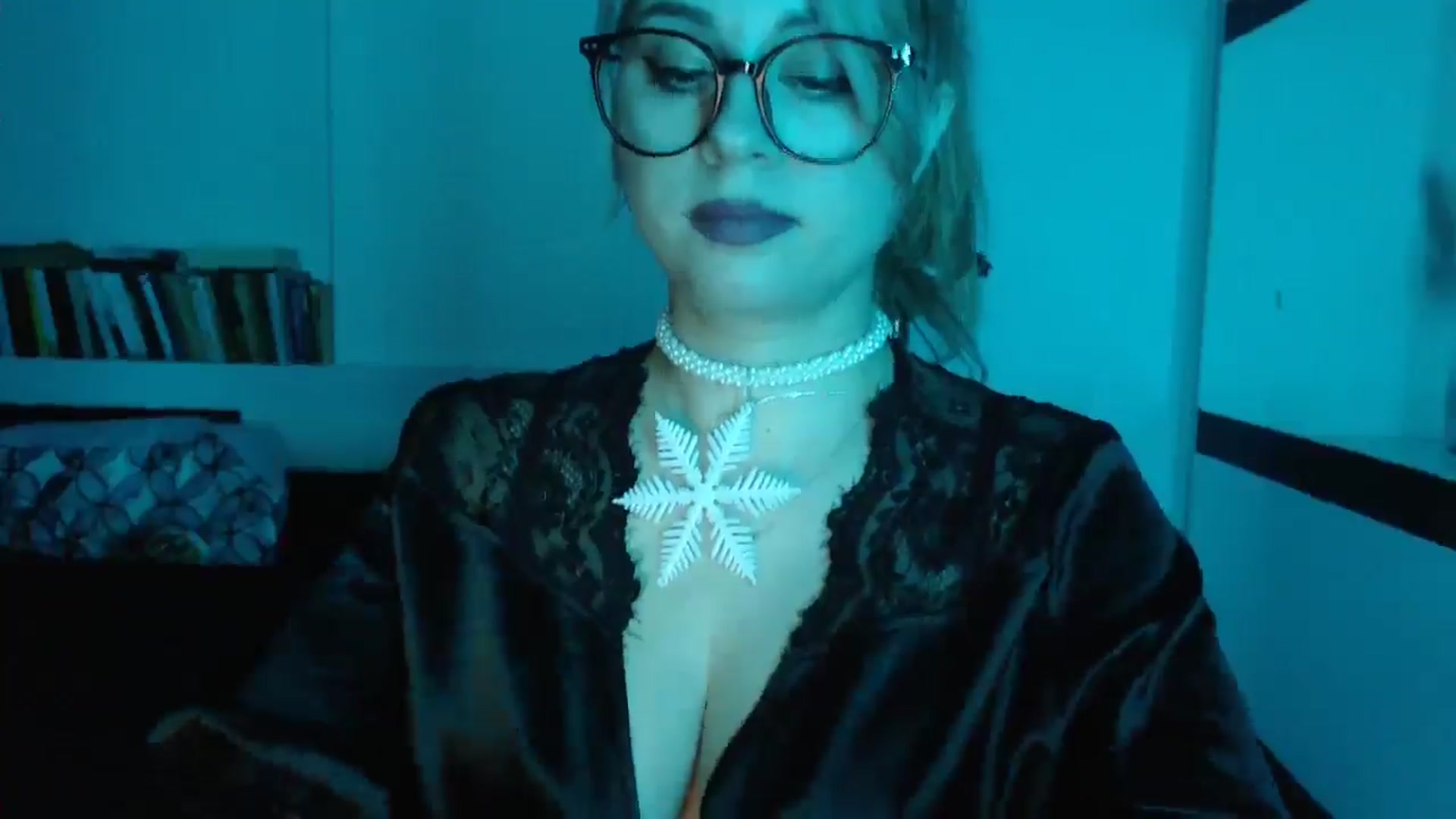Gallery image thumbnail from Sandy___'s myfreecams stream on, 12/26/2024, 24:59 image 3 of 20