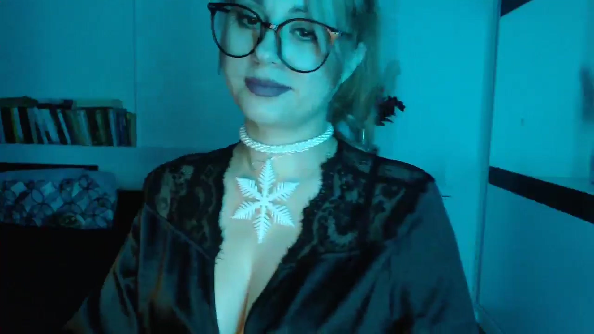 Gallery image thumbnail from Sandy___'s myfreecams stream on, 12/26/2024, 24:59 image 15 of 20