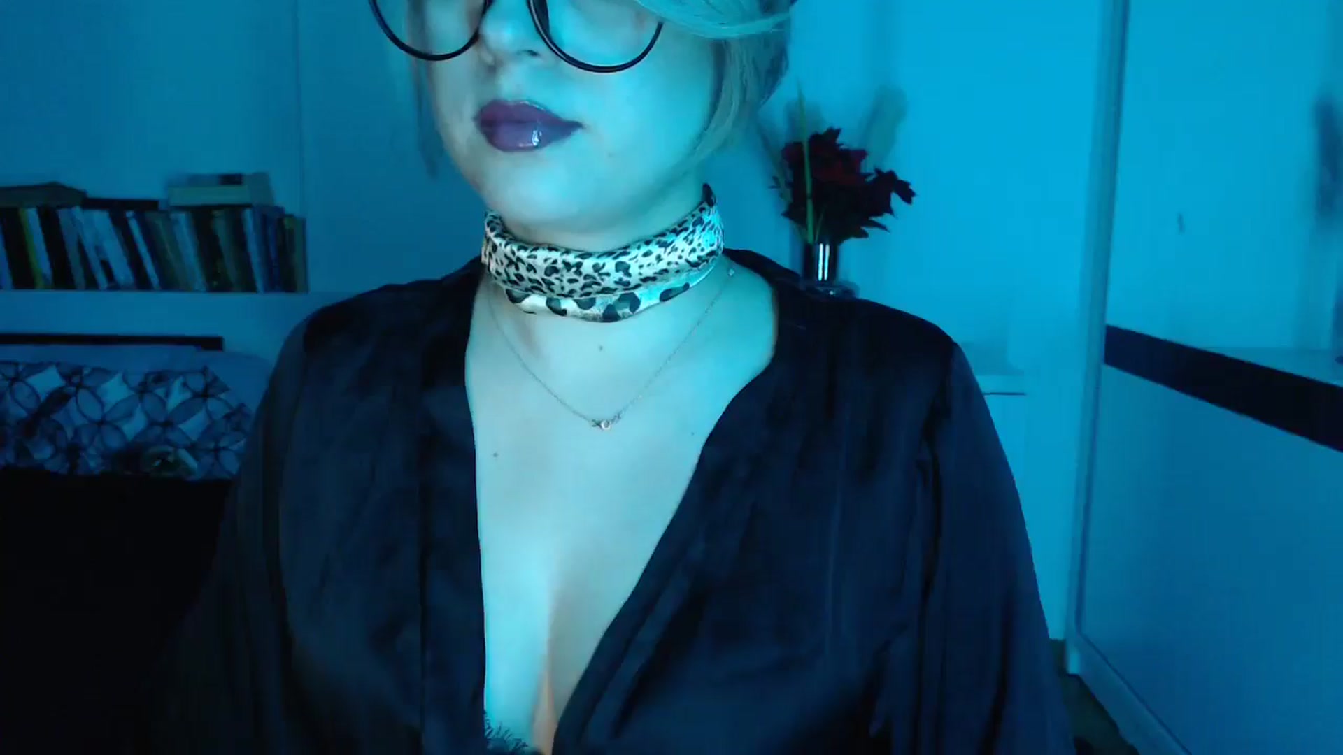 Gallery image thumbnail from Sandy___'s myfreecams stream on, 12/30/2024, 23:53 image 2 of 20