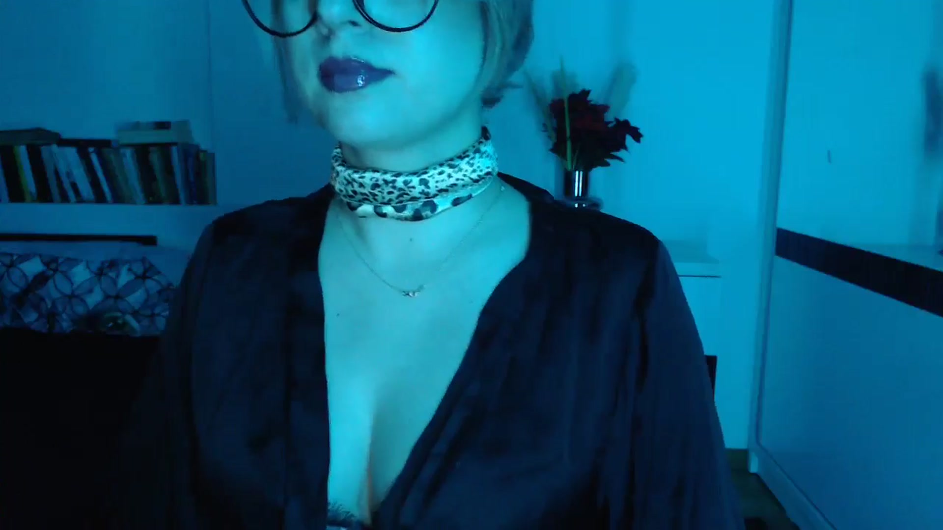 Gallery image thumbnail from Sandy___'s myfreecams stream on, 12/30/2024, 23:53 image 7 of 20