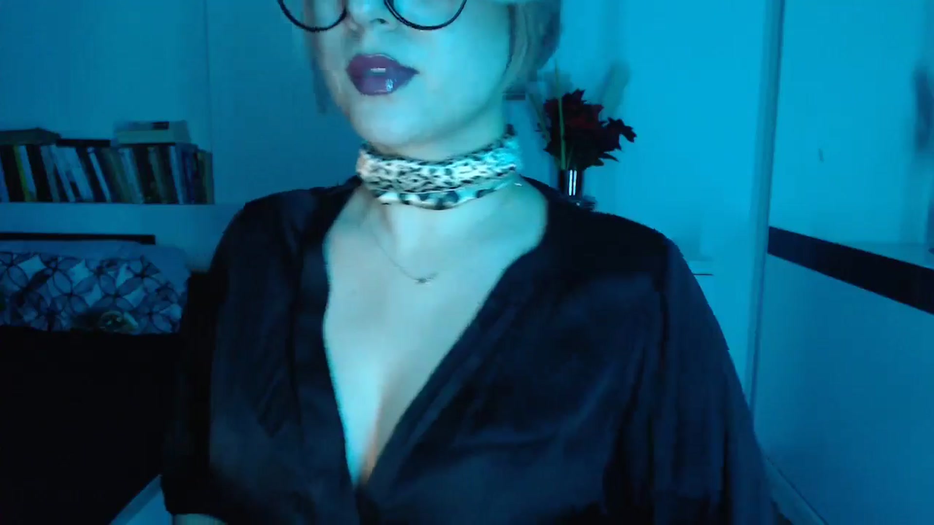 Gallery image thumbnail from Sandy___'s myfreecams stream on, 12/30/2024, 23:53 image 17 of 20