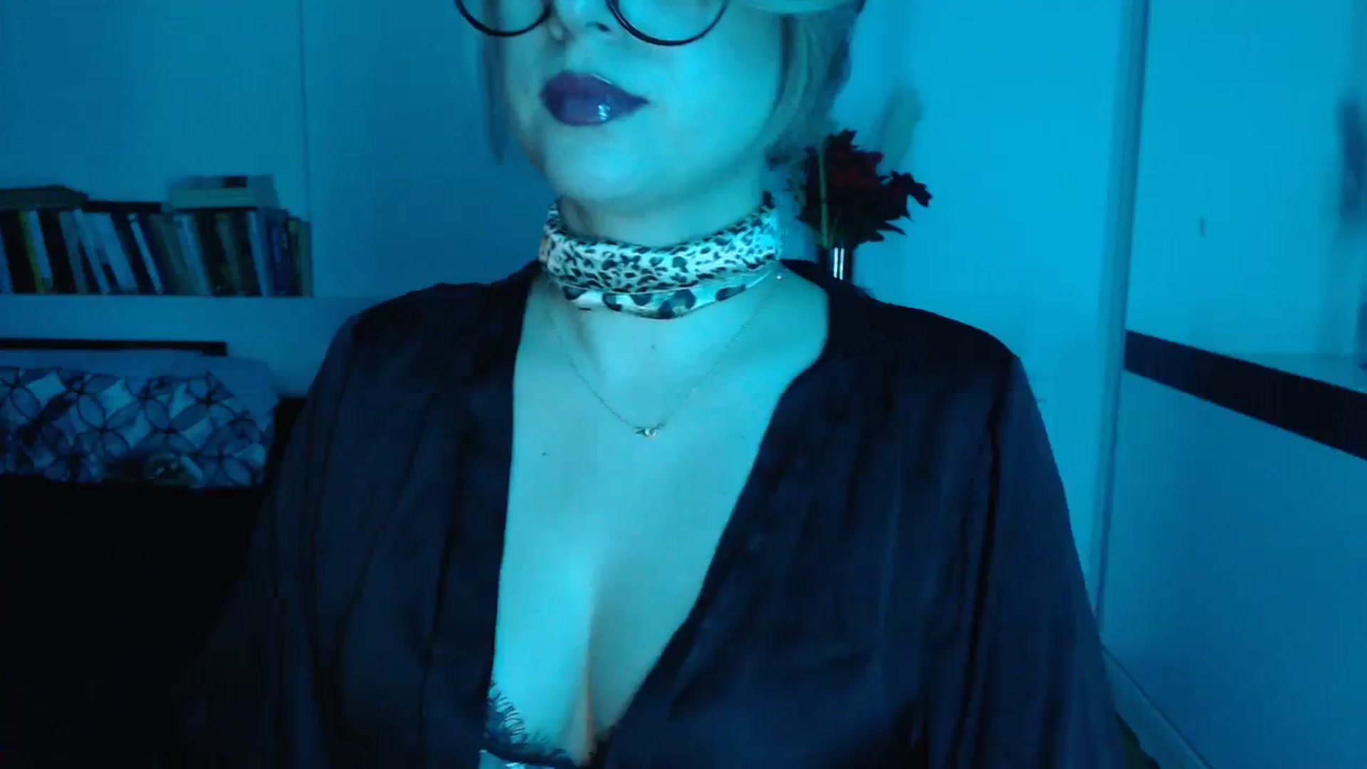 Gallery image thumbnail from Sandy___'s myfreecams stream on, 12/30/2024, 23:53 image 16 of 20