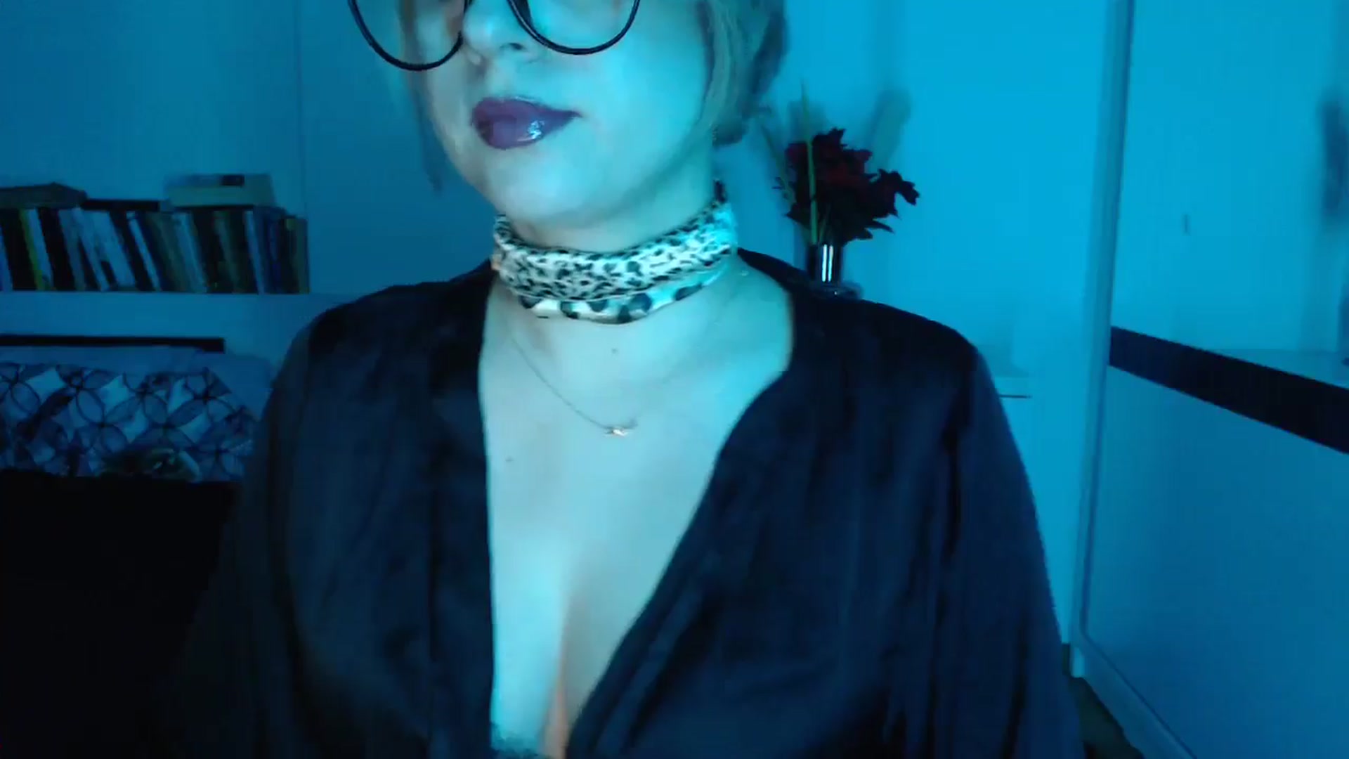Gallery image thumbnail from Sandy___'s myfreecams stream on, 12/30/2024, 23:53 image 3 of 20