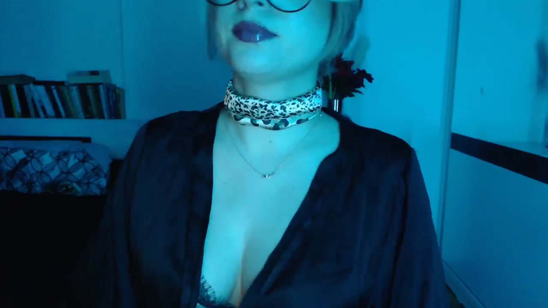 Gallery image thumbnail from Sandy___'s myfreecams stream on, 12/30/2024, 23:53 image 13 of 20