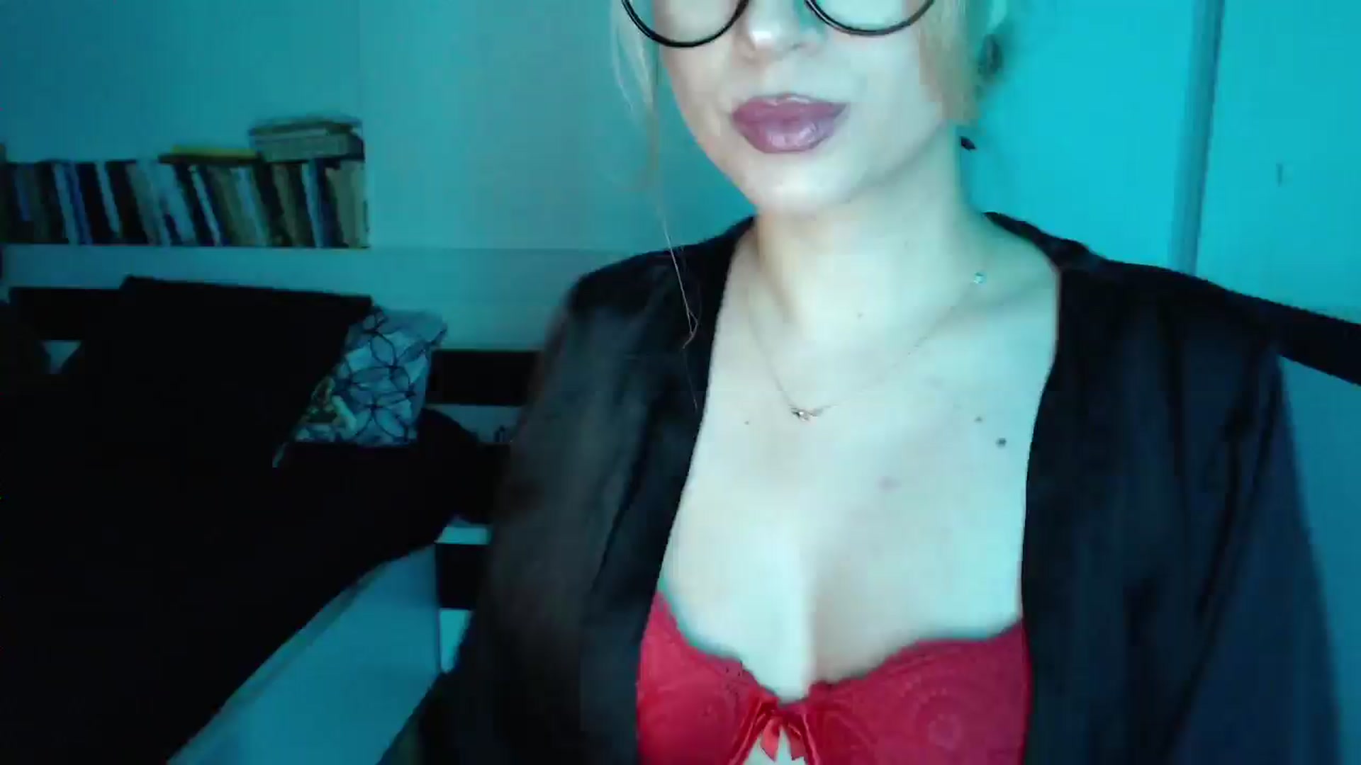 Gallery image thumbnail from Sandy___'s myfreecams stream on, 03/20/2025, 21:45 image 16 of 20