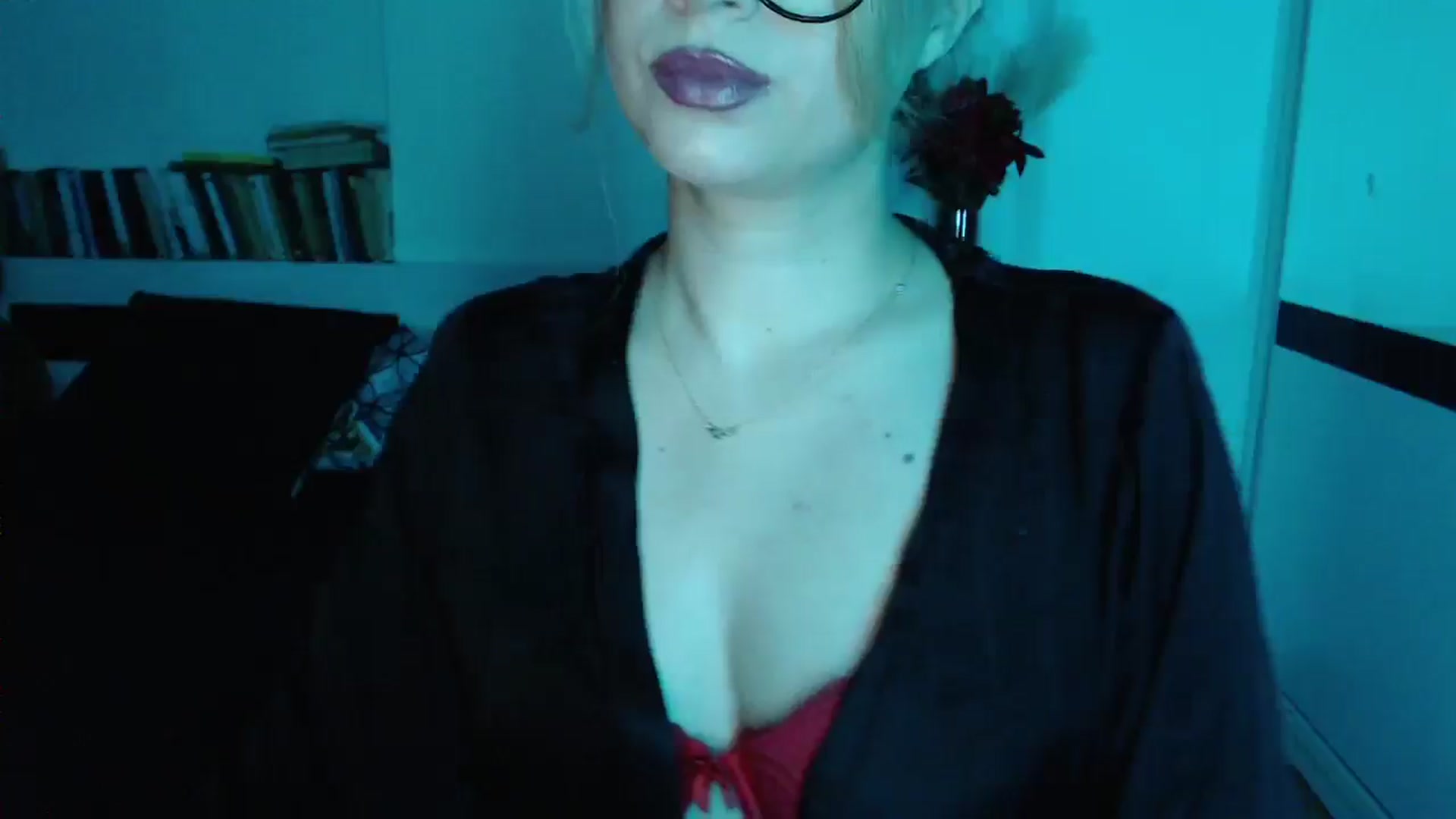 Gallery image thumbnail from Sandy___'s myfreecams stream on, 03/20/2025, 21:45 image 15 of 20