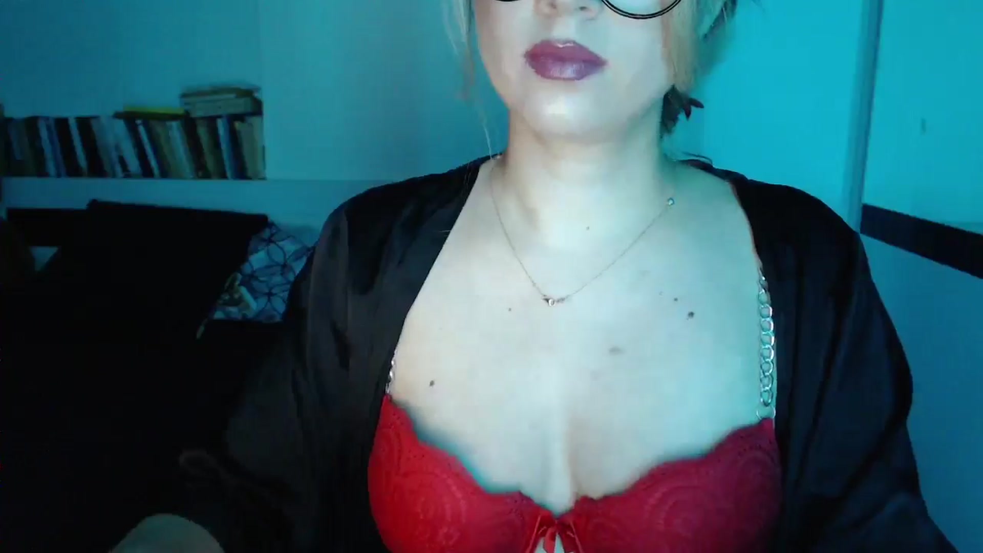 Gallery image thumbnail from Sandy___'s myfreecams stream on, 03/20/2025, 21:45 image 13 of 20