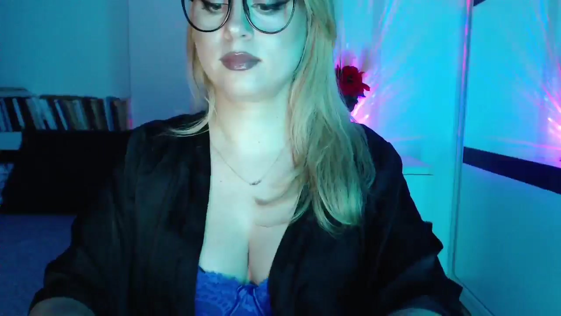 Gallery image thumbnail from Sandy___'s myfreecams stream on, 05/17/2025, 23:28 image 13 of 20