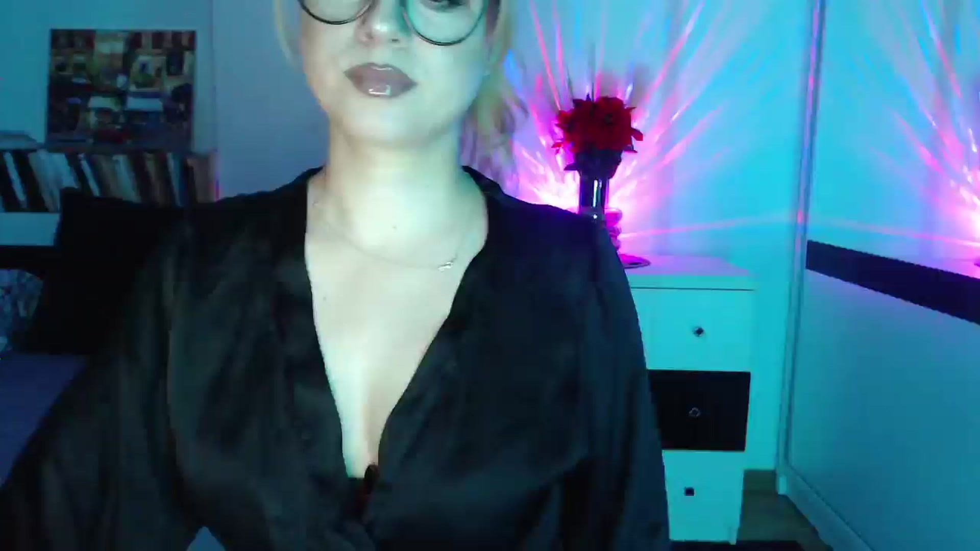 Gallery image thumbnail from Sandy___'s myfreecams stream on, 05/22/2025, 24:02 image 4 of 20