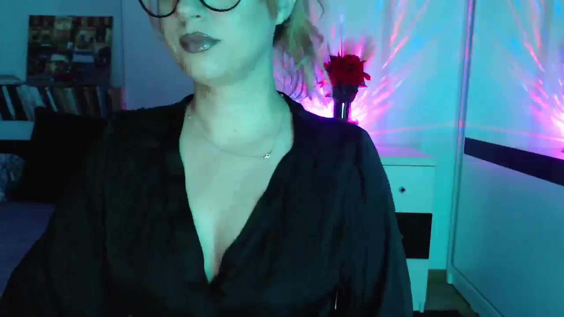 Gallery image thumbnail from Sandy___'s myfreecams stream on, 05/22/2025, 24:02 image 3 of 20