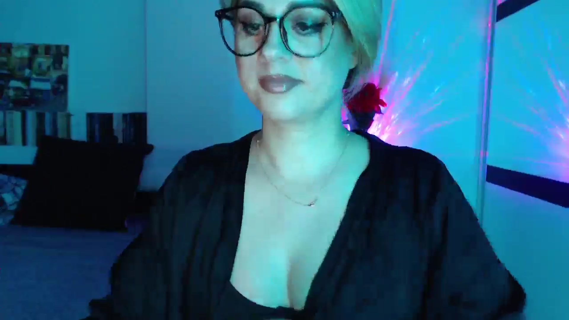 Gallery image thumbnail from Sandy___'s myfreecams stream on, 06/21/2025, 23:18 image 12 of 20