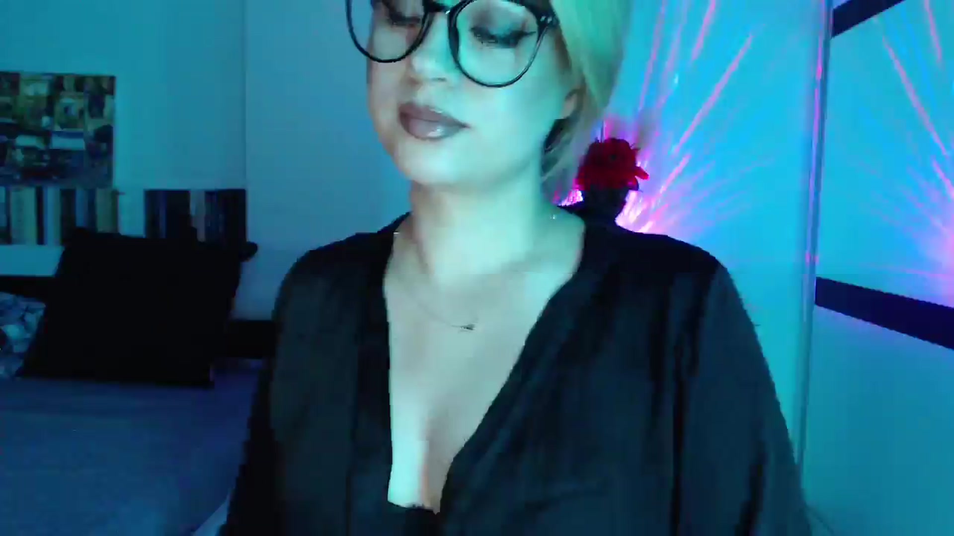Gallery image thumbnail from Sandy___'s myfreecams stream on, 06/21/2025, 23:18 image 6 of 20