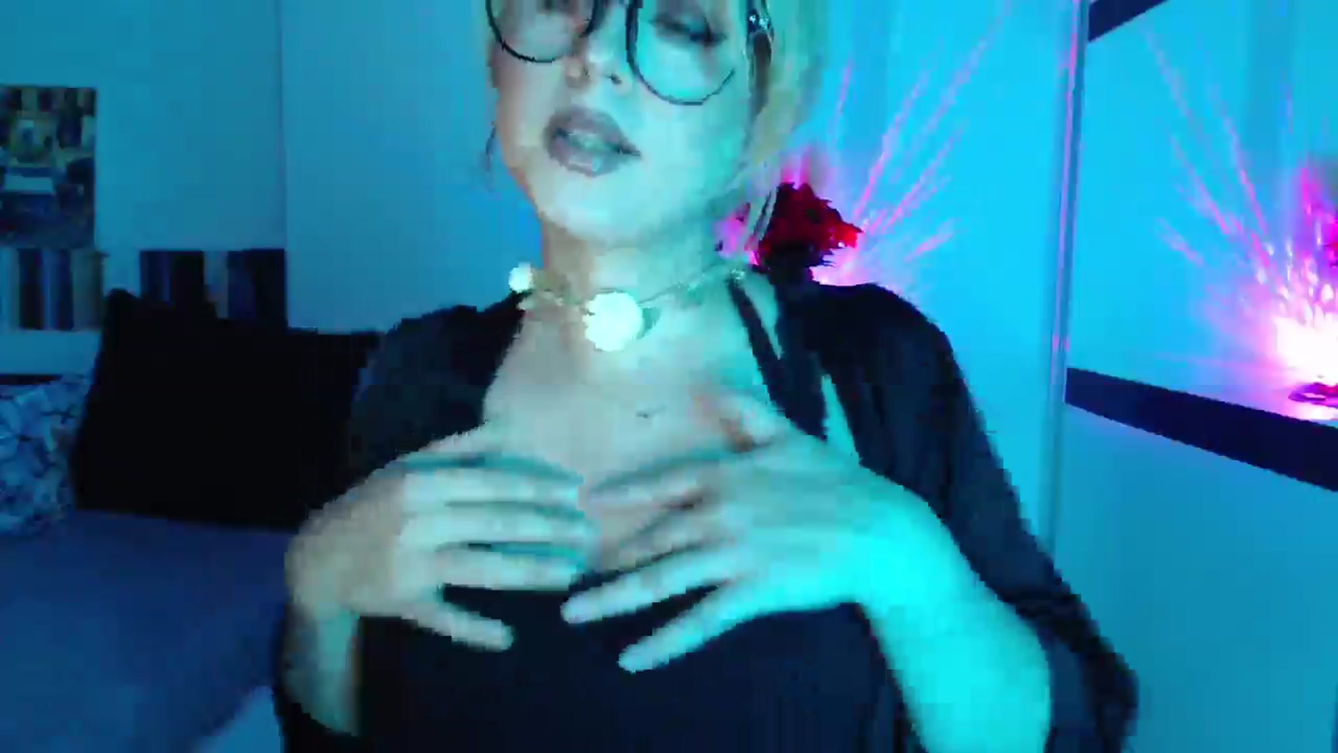 Gallery image thumbnail from Sandy___'s myfreecams stream on, 07/20/2025, 17:32 image 11 of 20