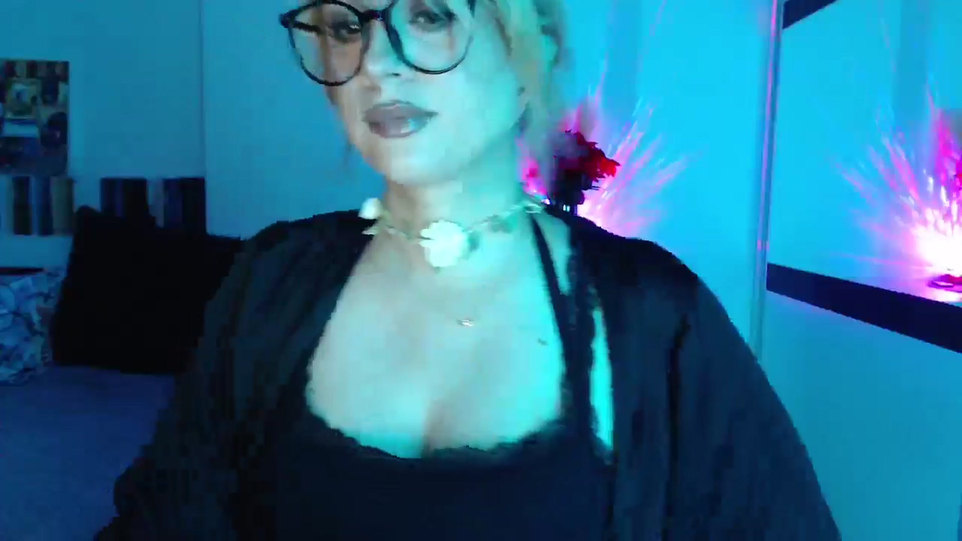 Gallery image thumbnail from Sandy___'s myfreecams stream on, 07/20/2025, 17:32 image 19 of 20