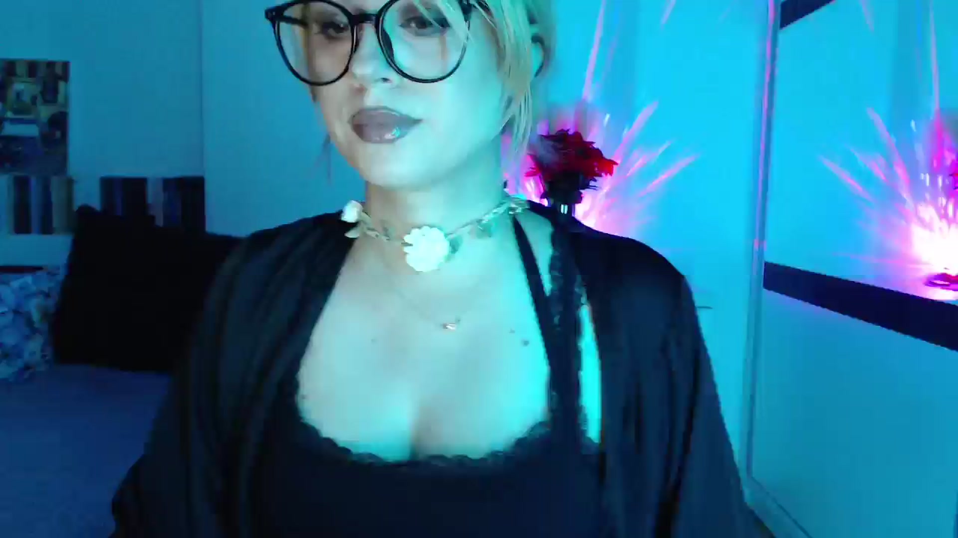 Gallery image thumbnail from Sandy___'s myfreecams stream on, 07/20/2025, 17:32 image 15 of 20