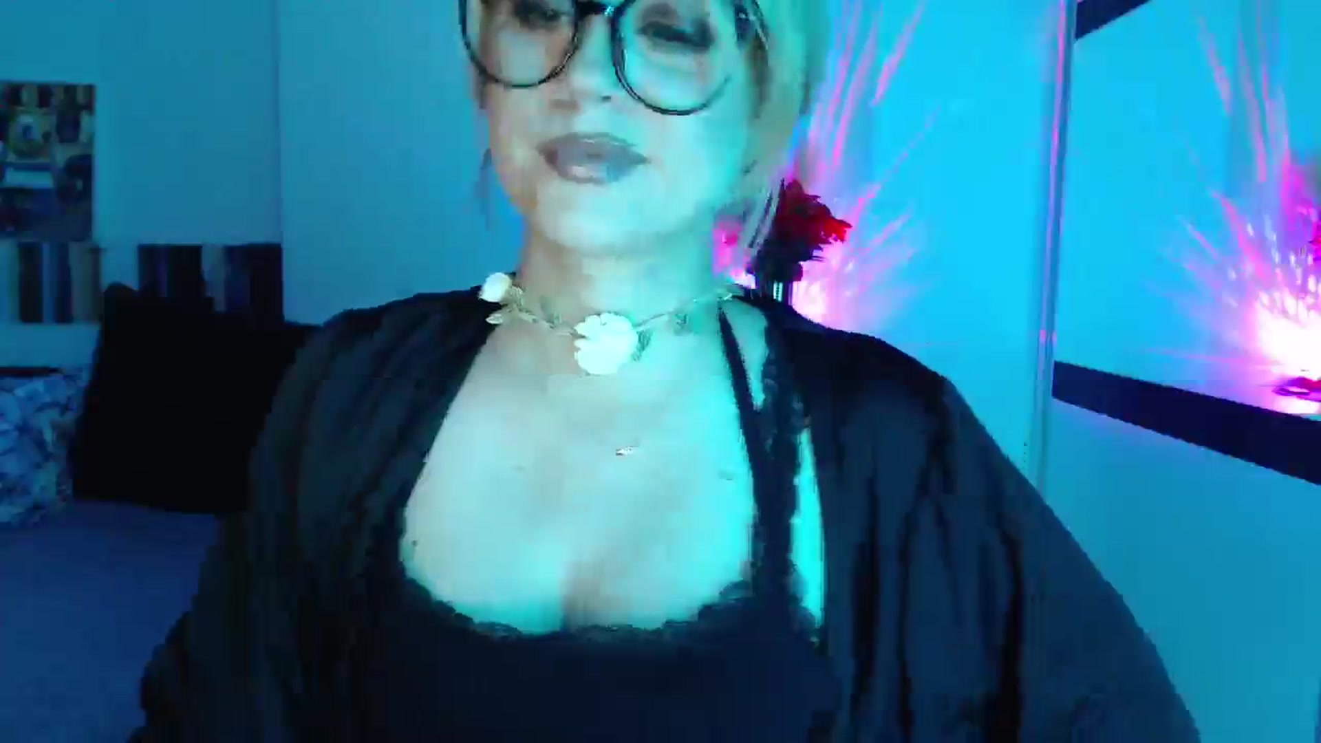 Gallery image thumbnail from Sandy___'s myfreecams stream on, 07/20/2025, 17:32 image 17 of 20