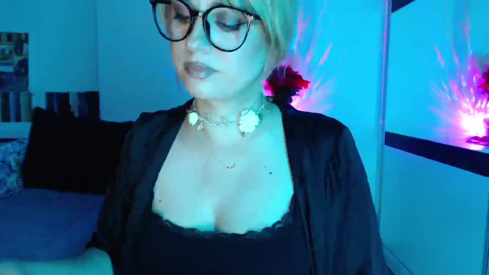 Gallery image thumbnail from Sandy___'s myfreecams stream on, 07/20/2025, 19:44 image 18 of 20