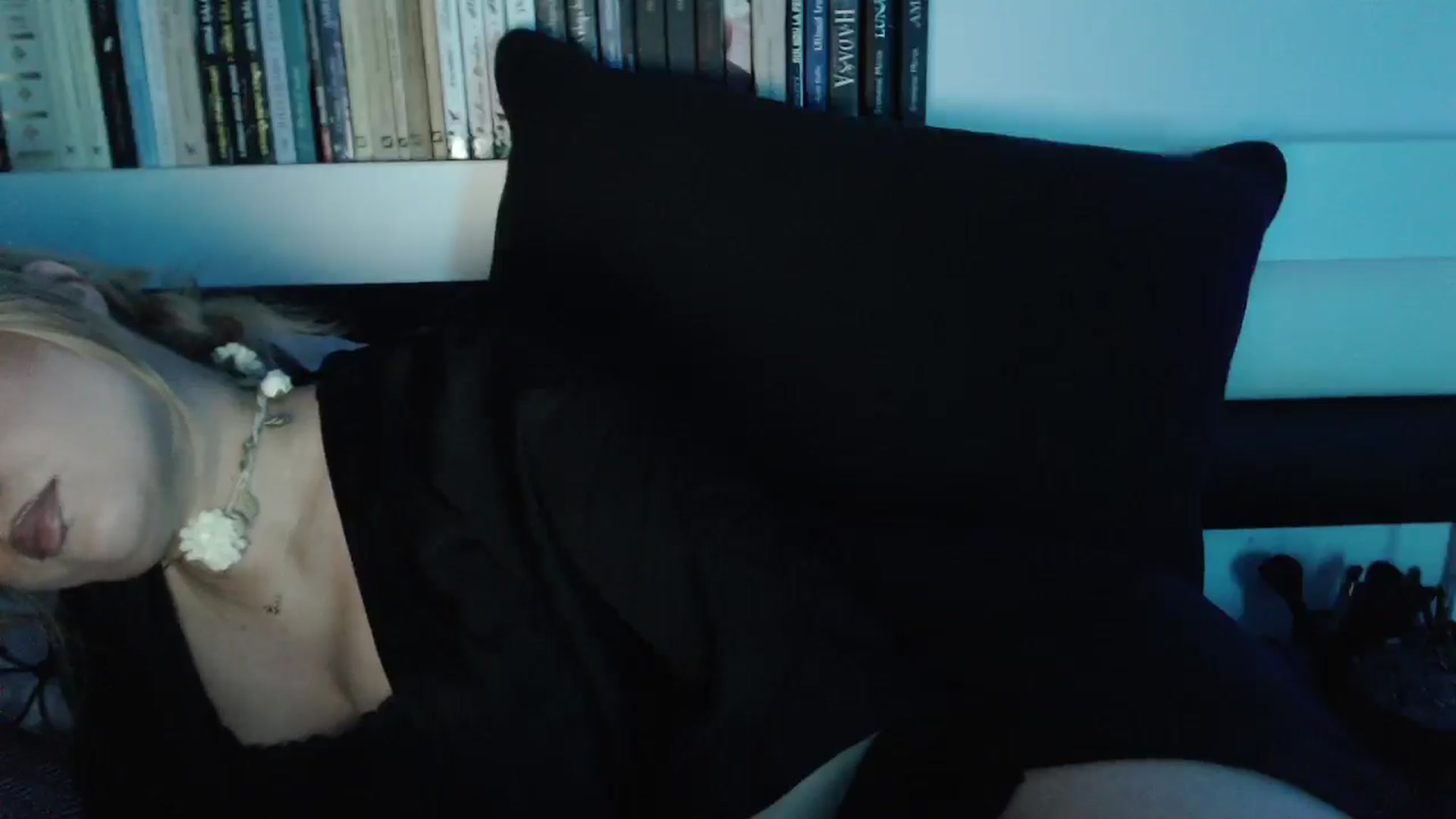 Gallery image thumbnail from Sandy___'s myfreecams stream on, 07/20/2025, 21:05 image 19 of 20